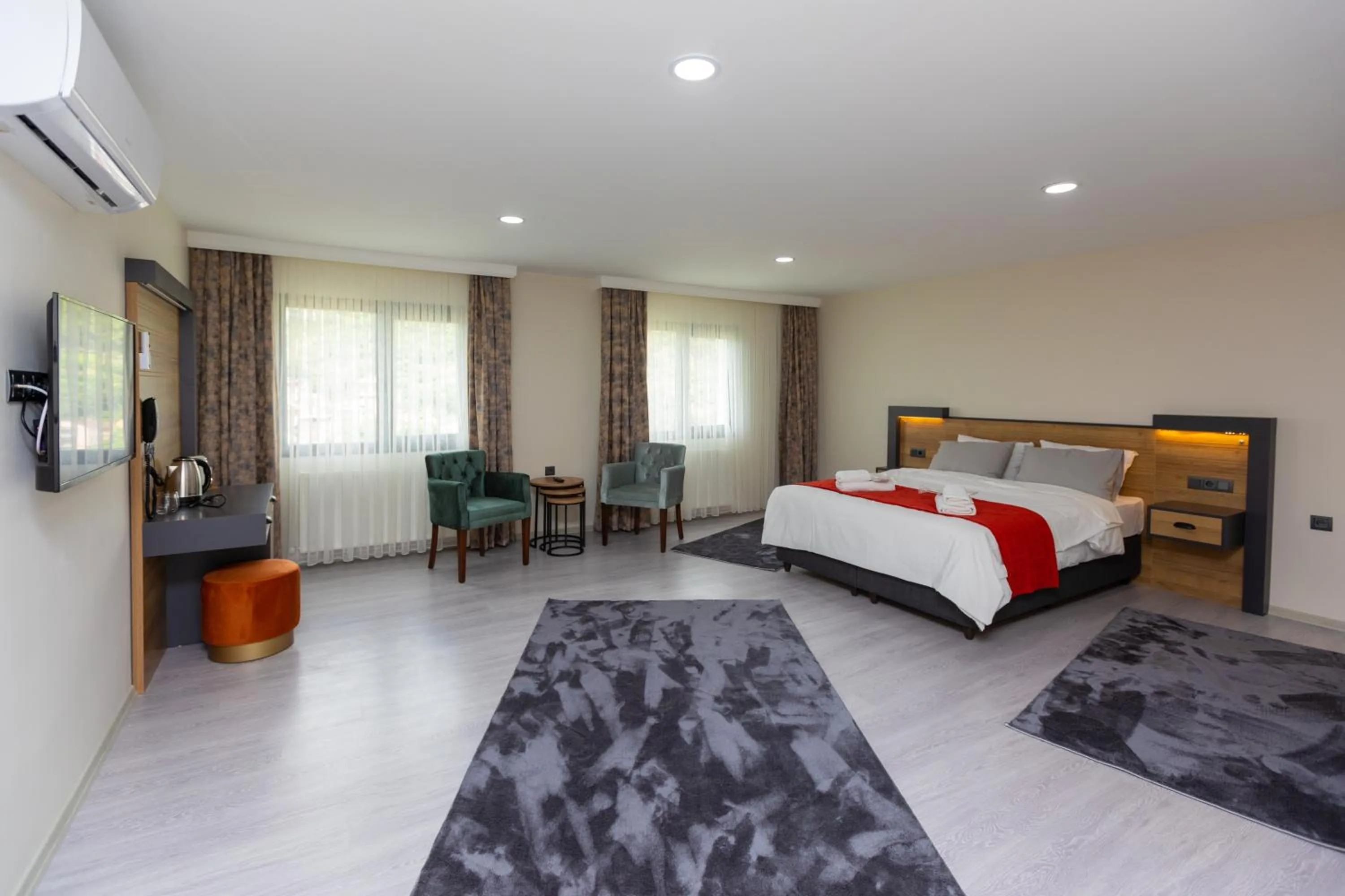 TV and multimedia in Moonlight Suite