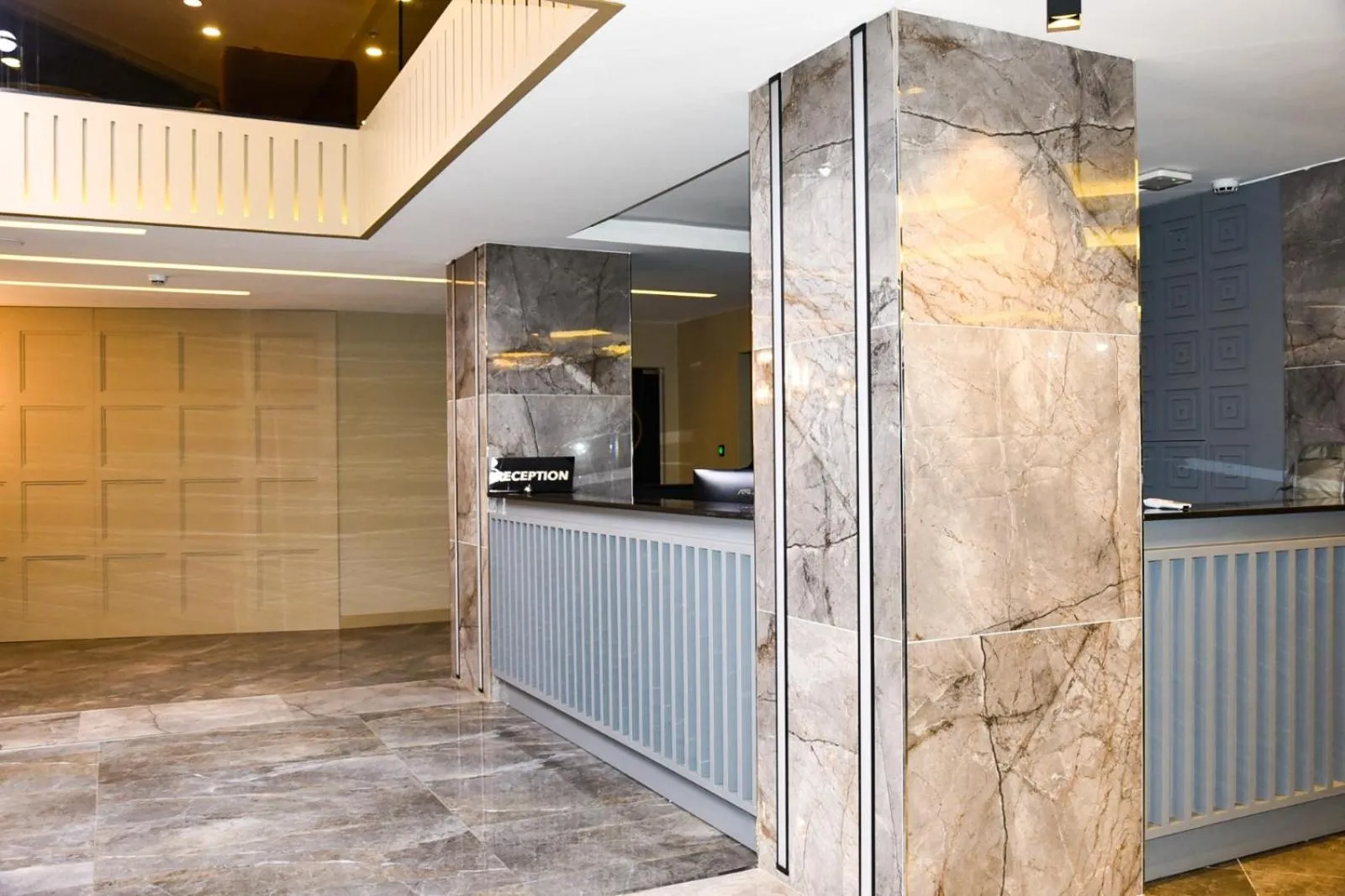 Lobby or reception in Moonlight Suite