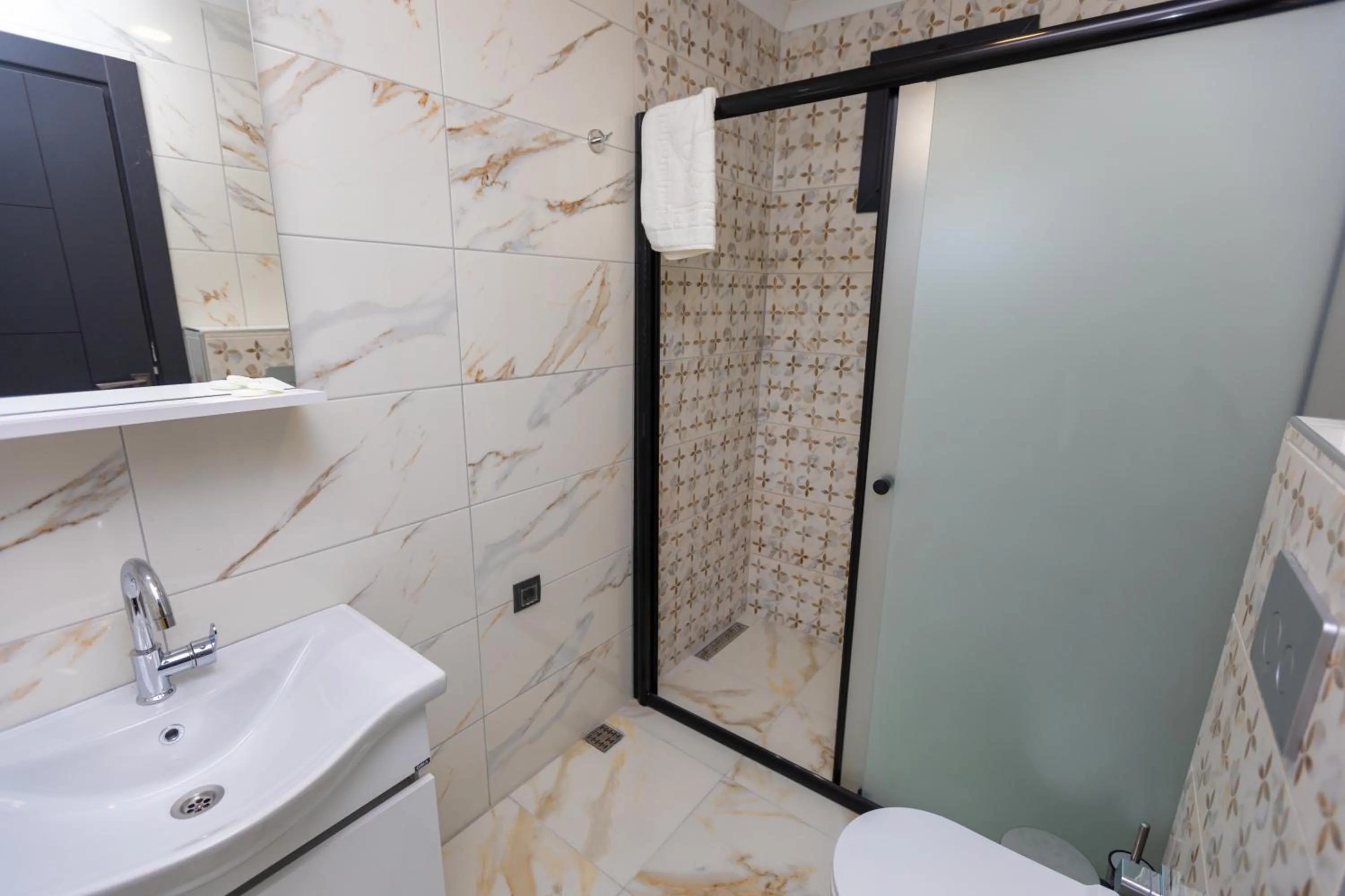 Shower in Moonlight Suite