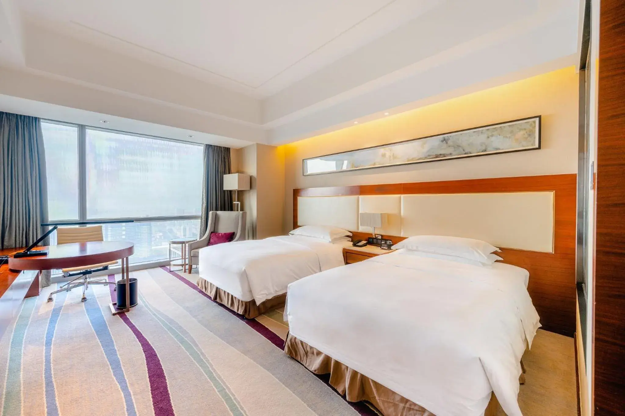 Standard Double Room with Two Double Beds and City View in Crowne Plaza Wuxi Taihu by IHG Standard Double Room with Two Double Beds and City View in Crowne Plaza Wuxi Taihu by IHG