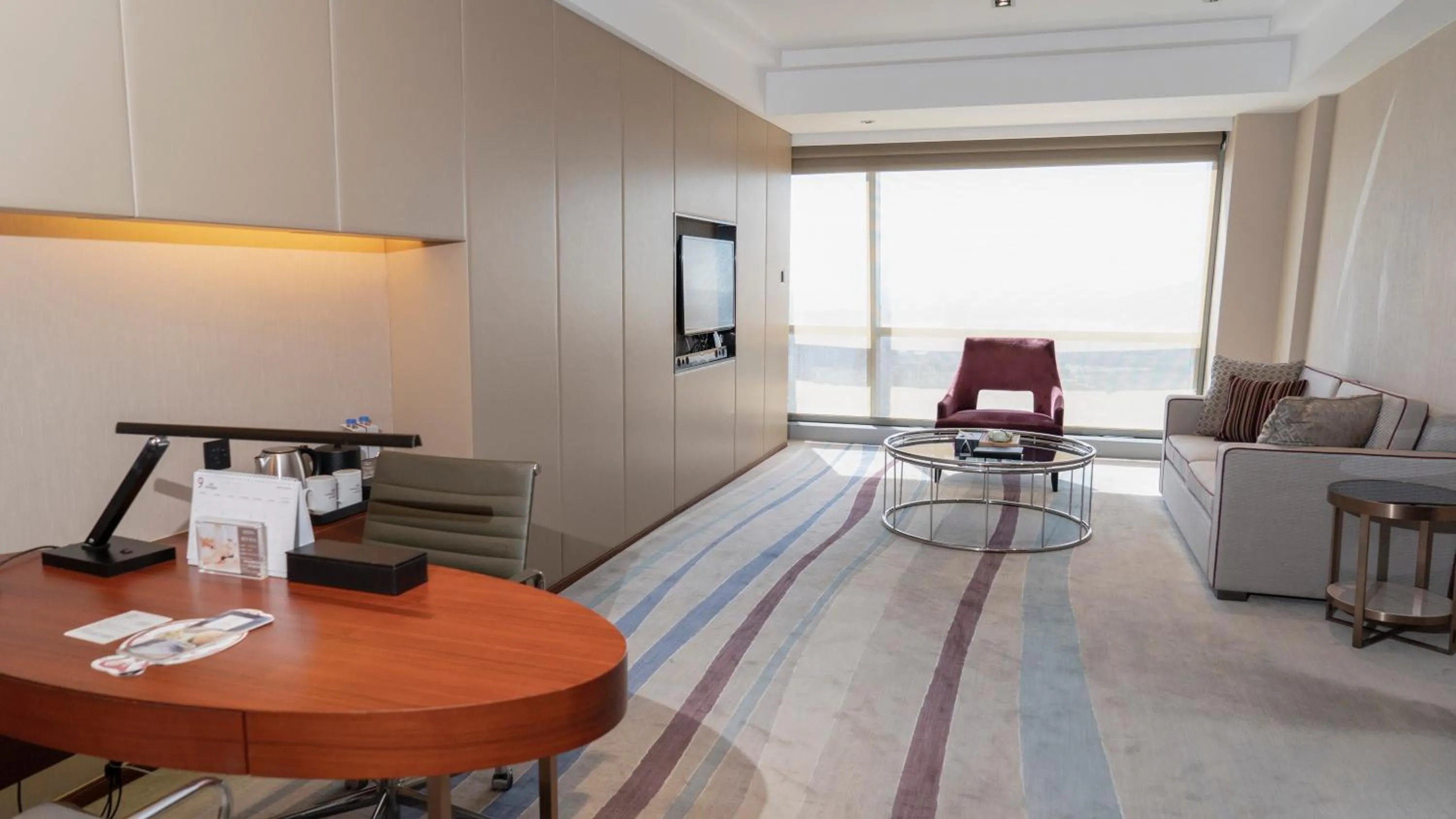 Photo of the whole room in Crowne Plaza Wuxi Taihu by IHG