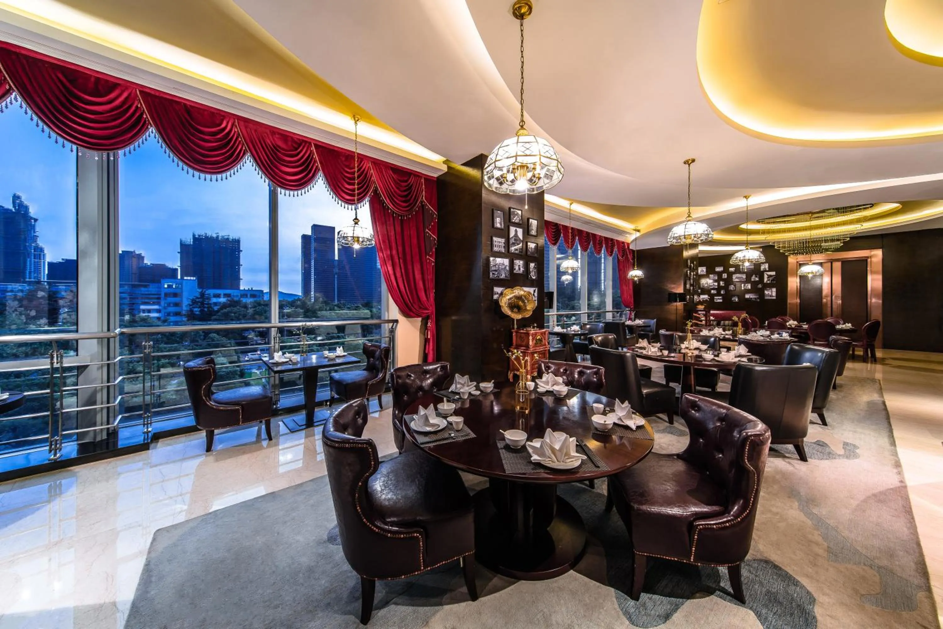 Restaurant/places to eat in Crowne Plaza Wuxi Taihu by IHG