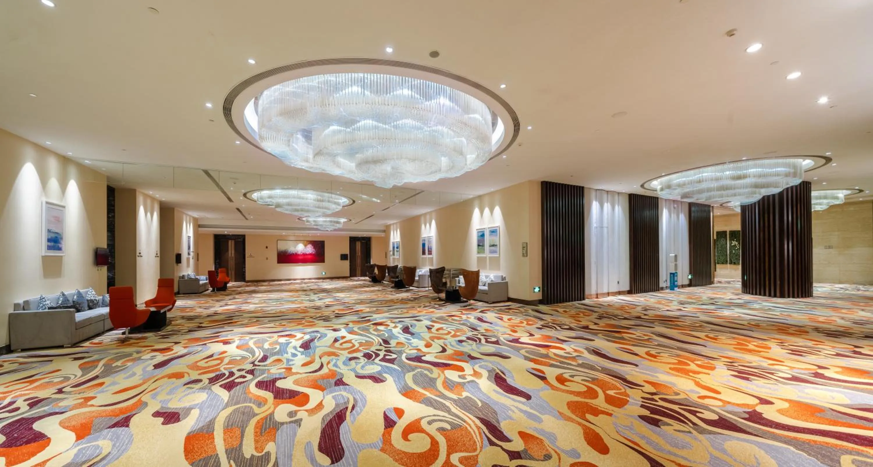 Meeting/conference room, Bed in Crowne Plaza Wuxi Taihu by IHG