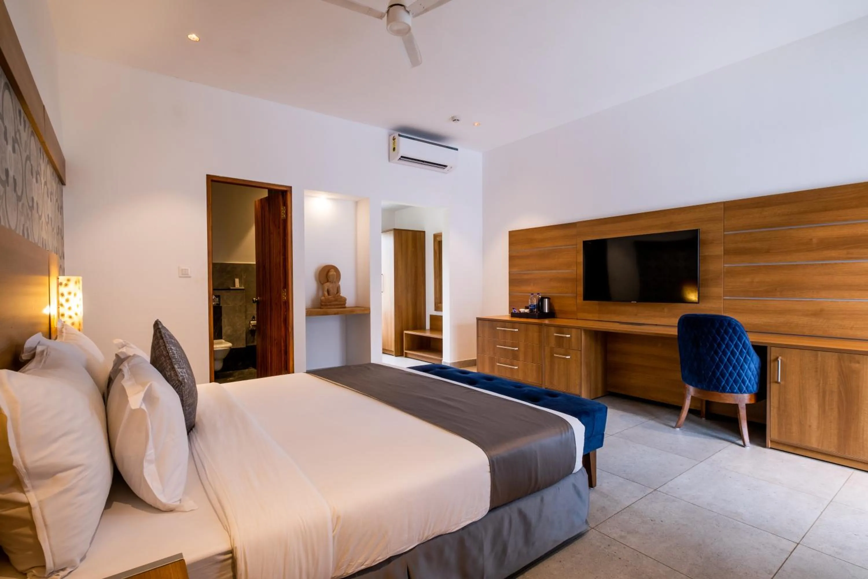 Bed in Chalston Beach Resort