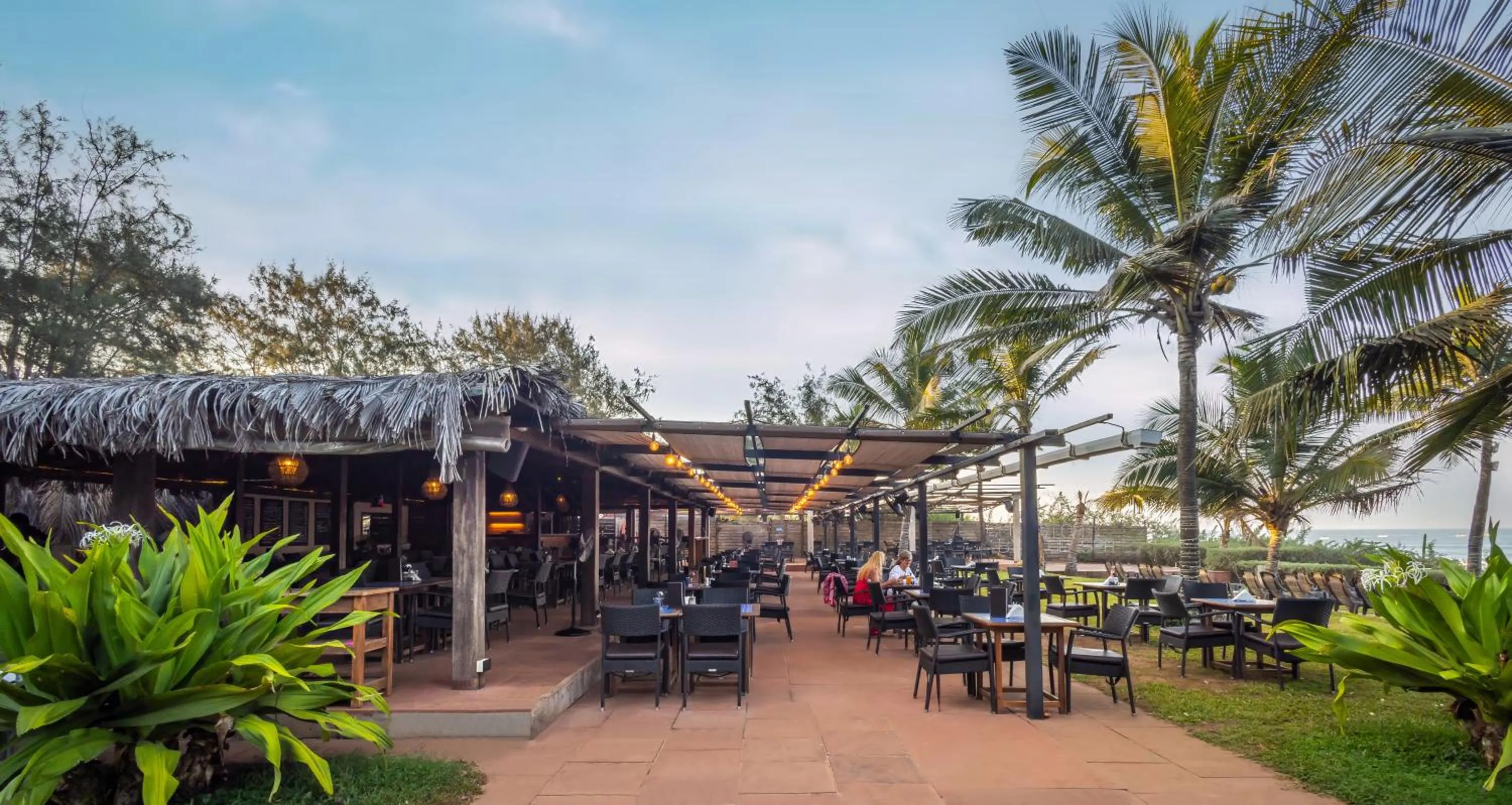 Restaurant/places to eat in Chalston Beach Resort