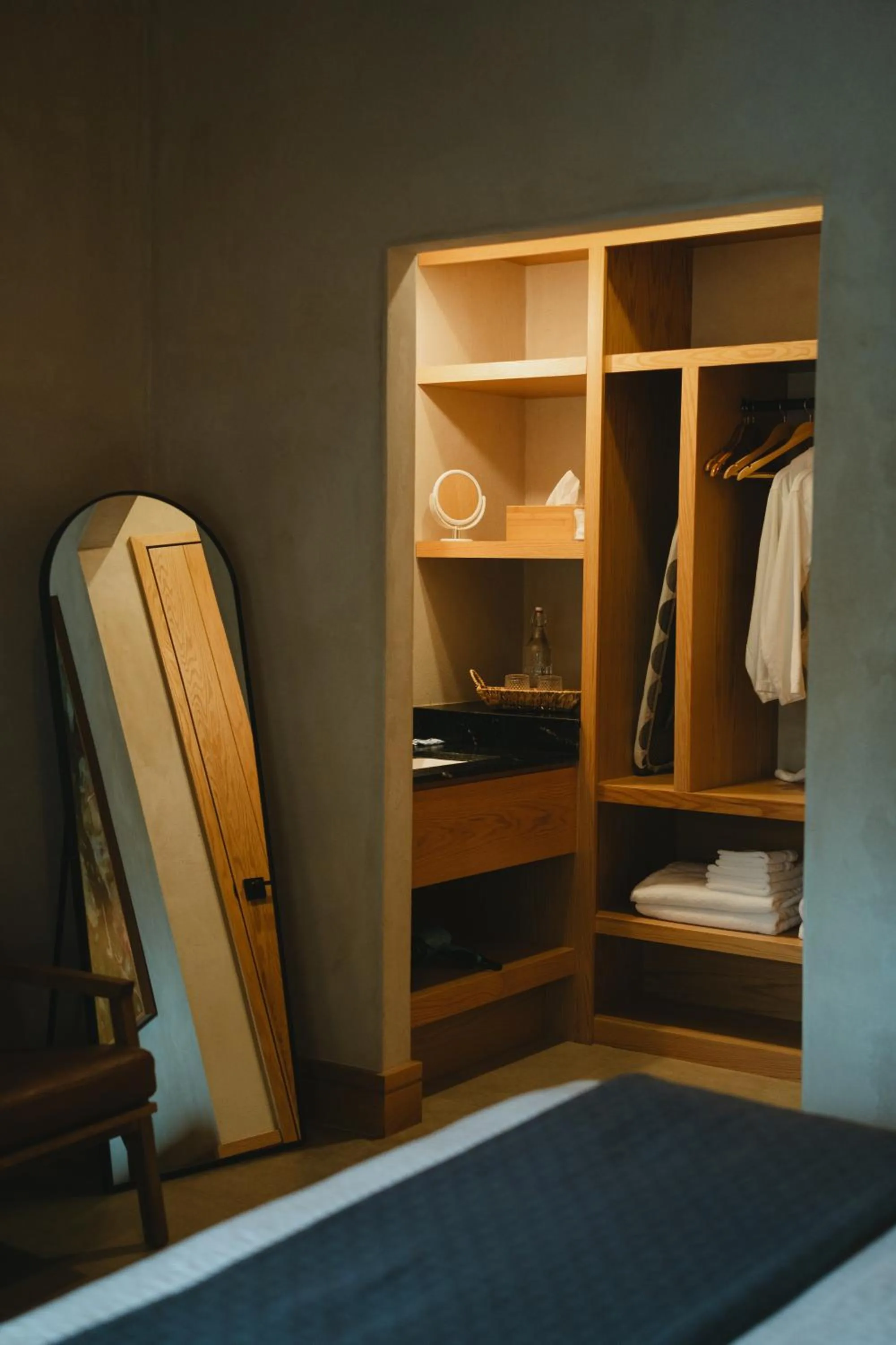 wardrobe, Bed in Casa Olivea