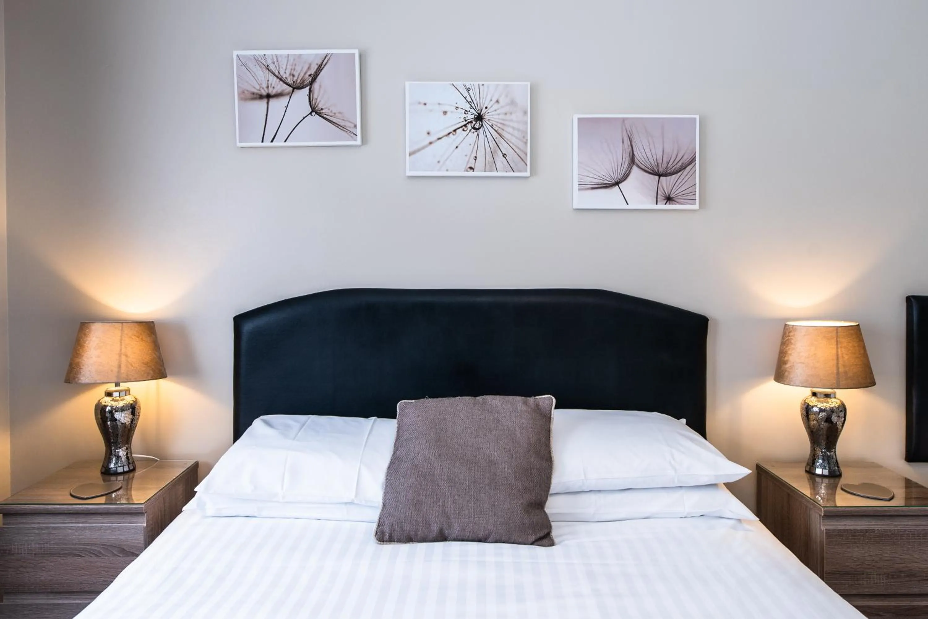 Photo of the whole room, Bed in The Causeway