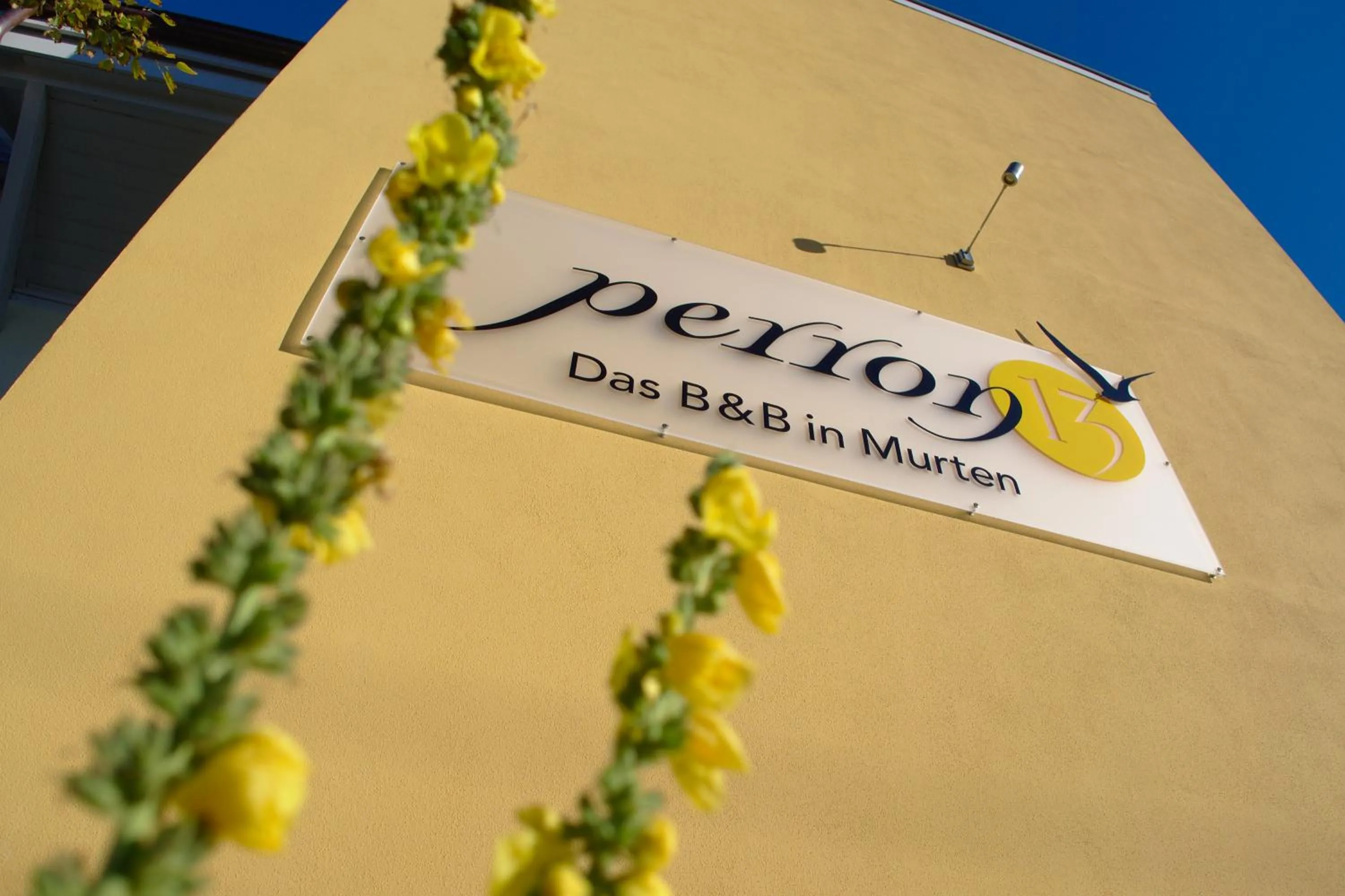 Facade/entrance in B&B Perron13