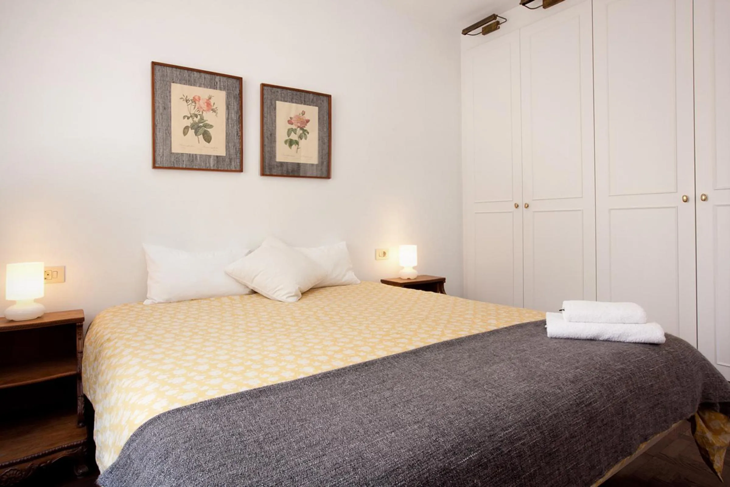 Bedroom, Bed in Letsgo Camp Nou Apartment