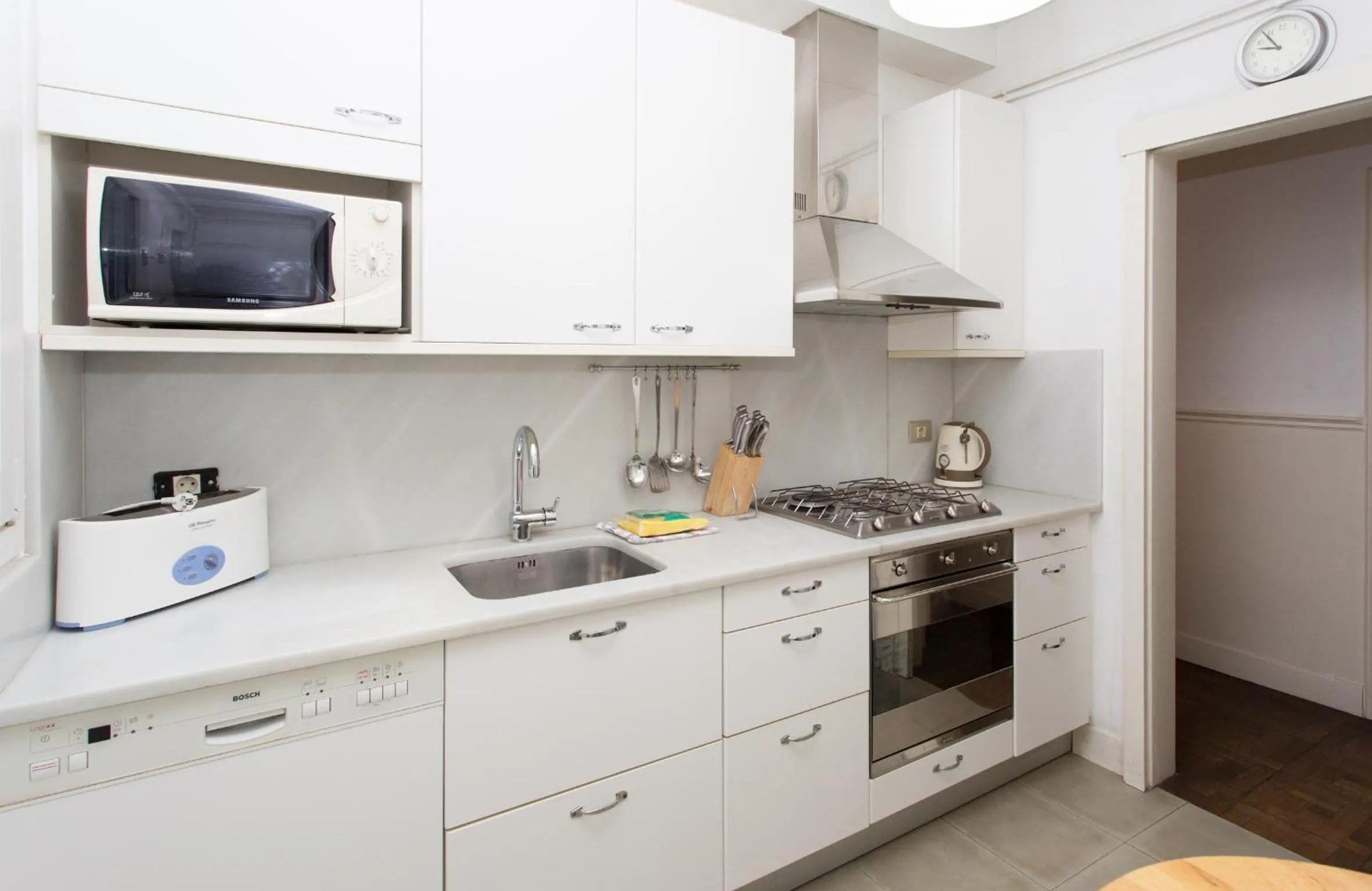 Kitchen or kitchenette in Letsgo Camp Nou Apartment
