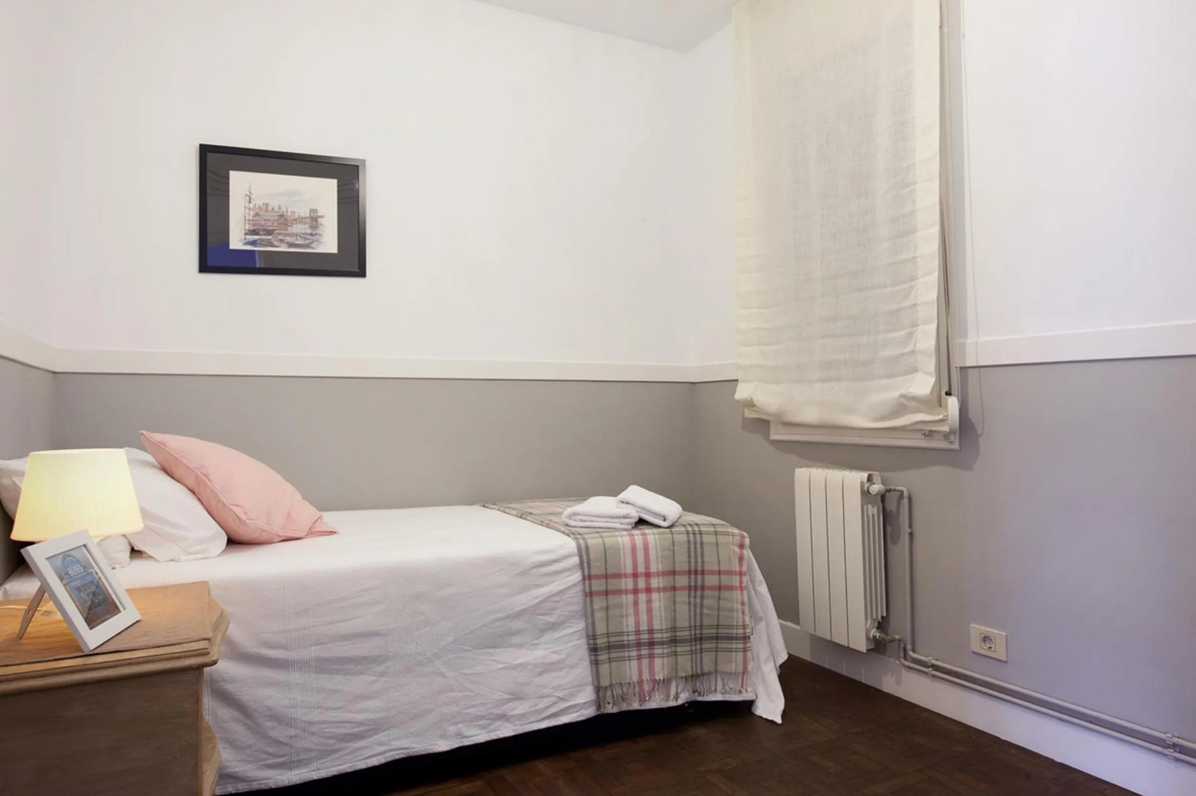 Bedroom, Bed in Letsgo Camp Nou Apartment