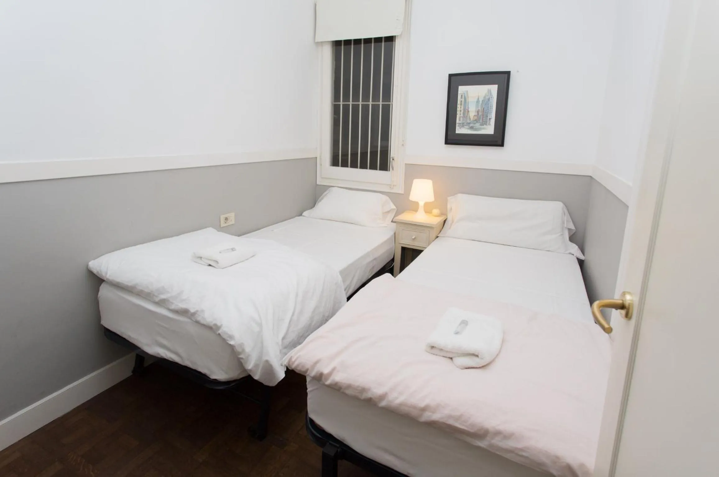 Bed in Letsgo Camp Nou Apartment