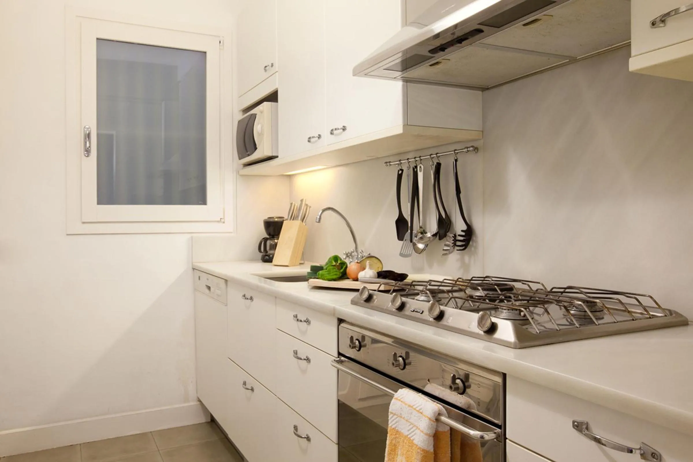 Kitchen or kitchenette in Letsgo Camp Nou Apartment