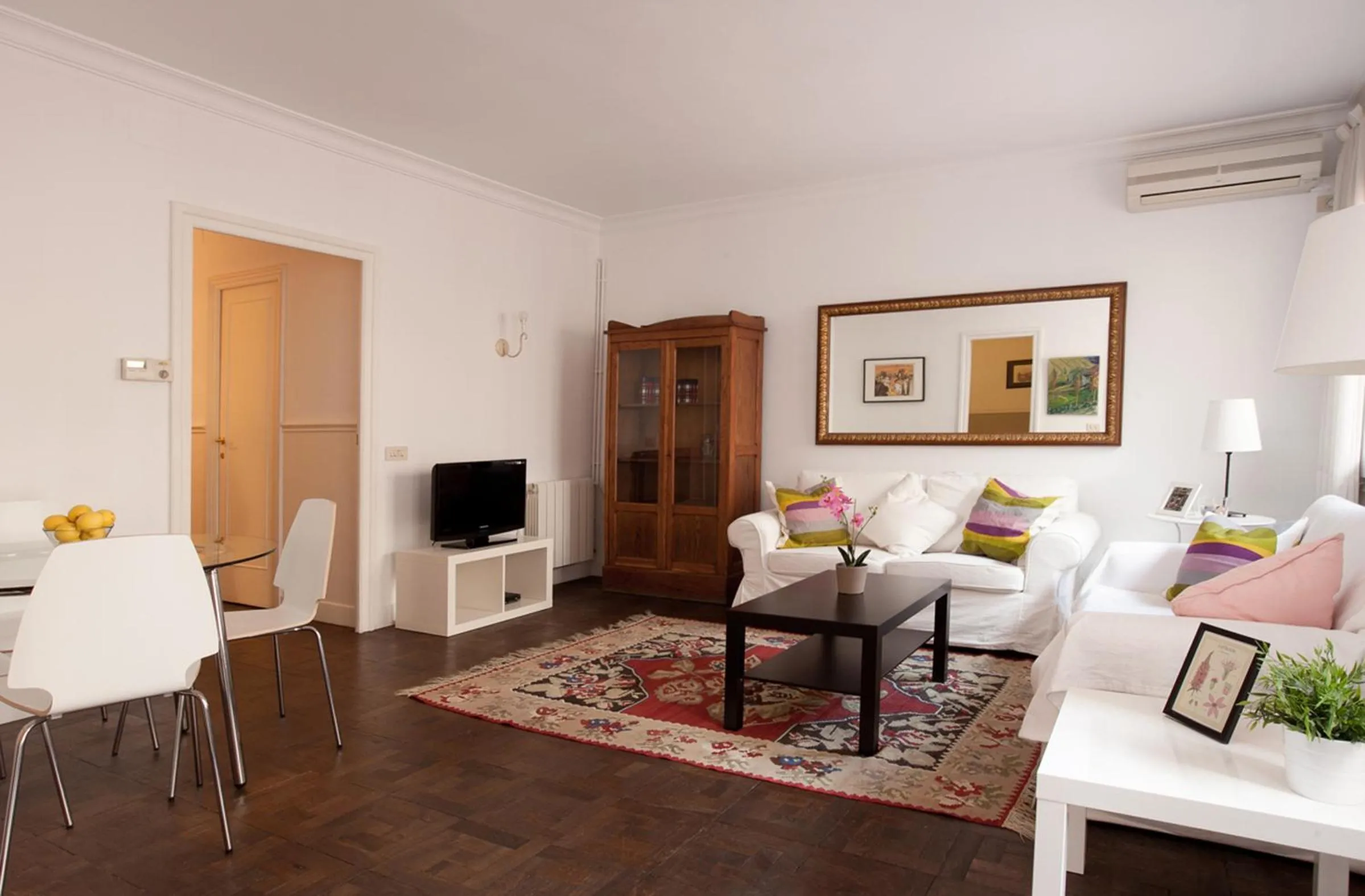 Living room in Letsgo Camp Nou Apartment