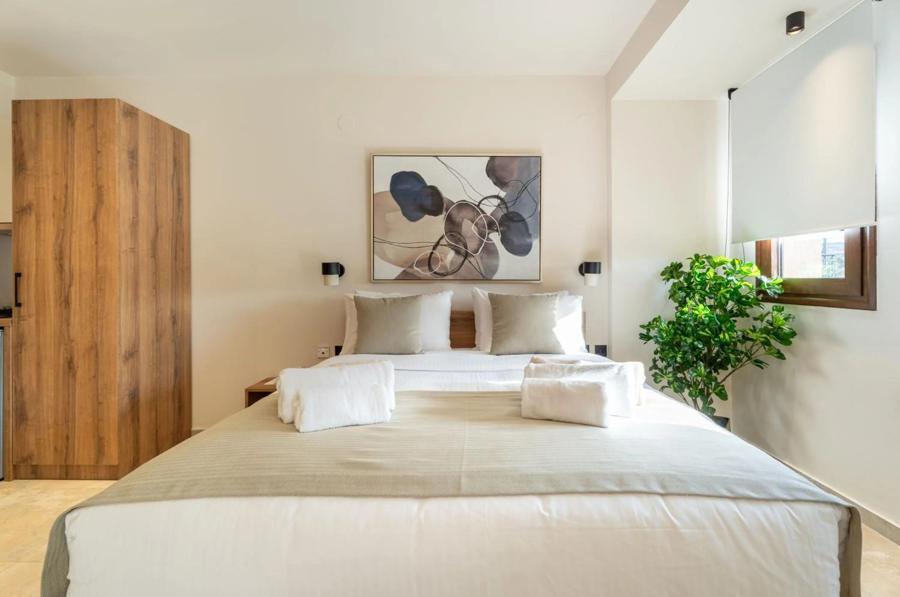 Photo of the whole room, Bed in Mpikas Holidays