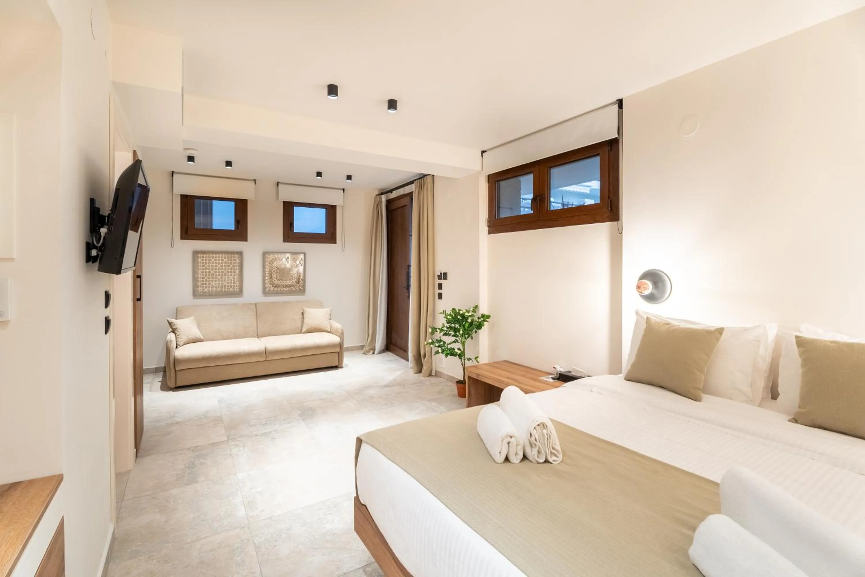 Photo of the whole room, Bed in Mpikas Holidays