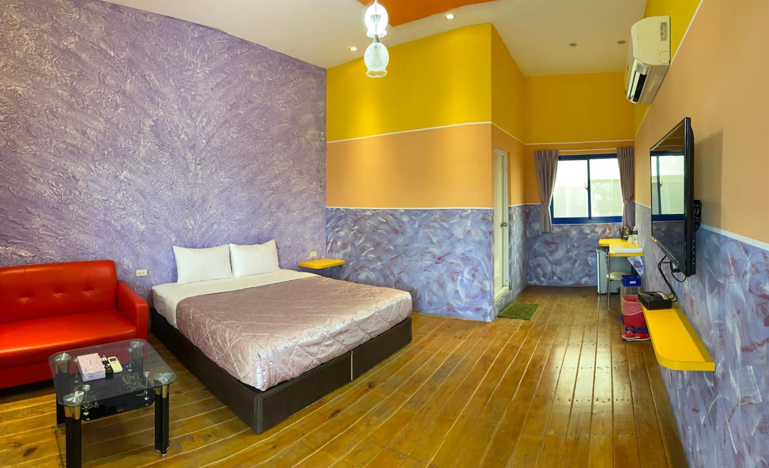 J Lin Hostel