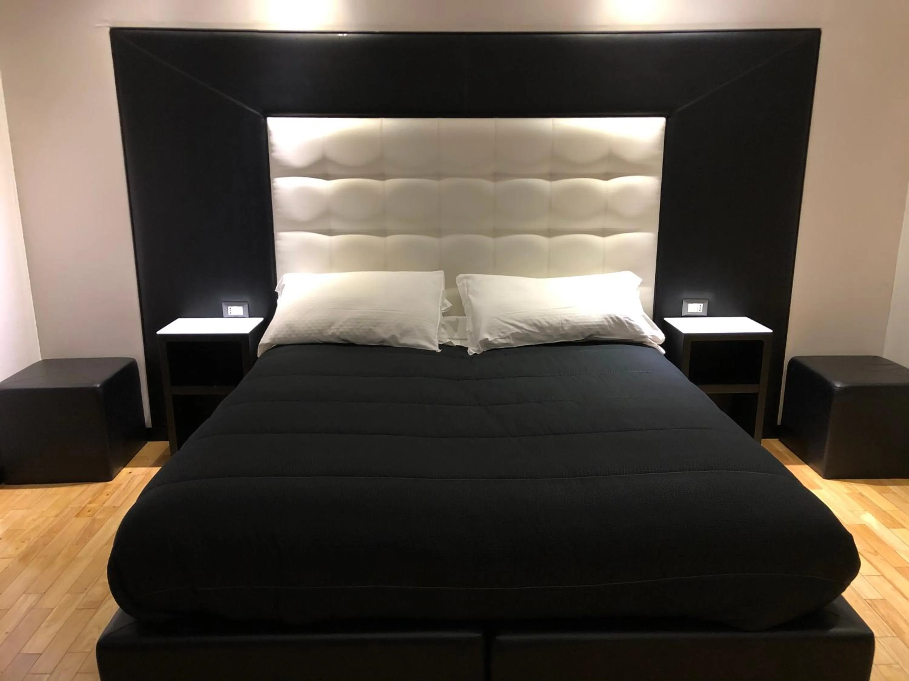 Photo of the whole room, Bed in Il Paradiso di Dante