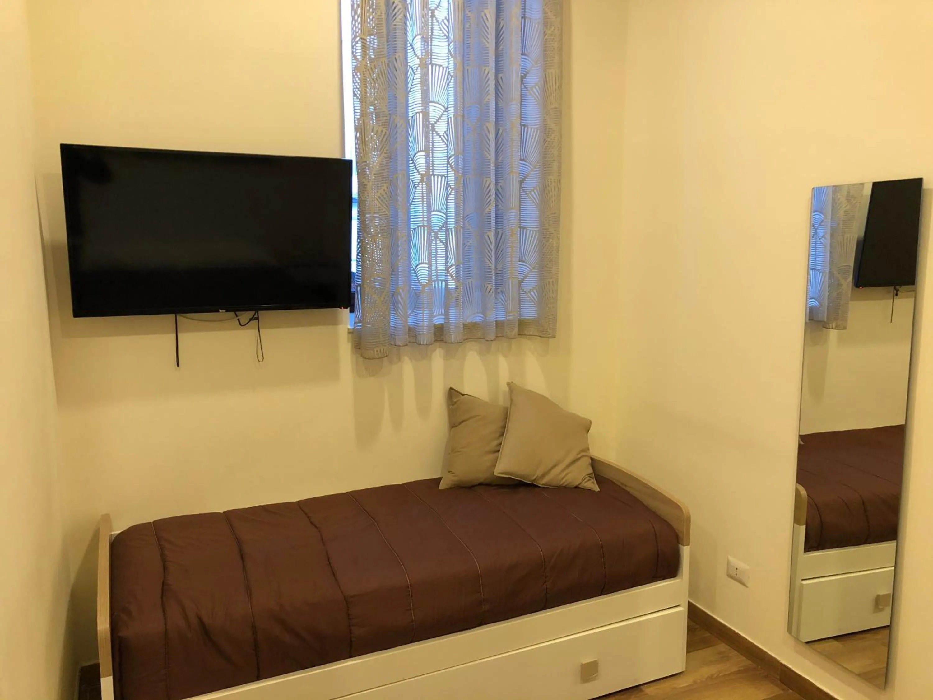 Photo of the whole room, Bed in Il Paradiso di Dante