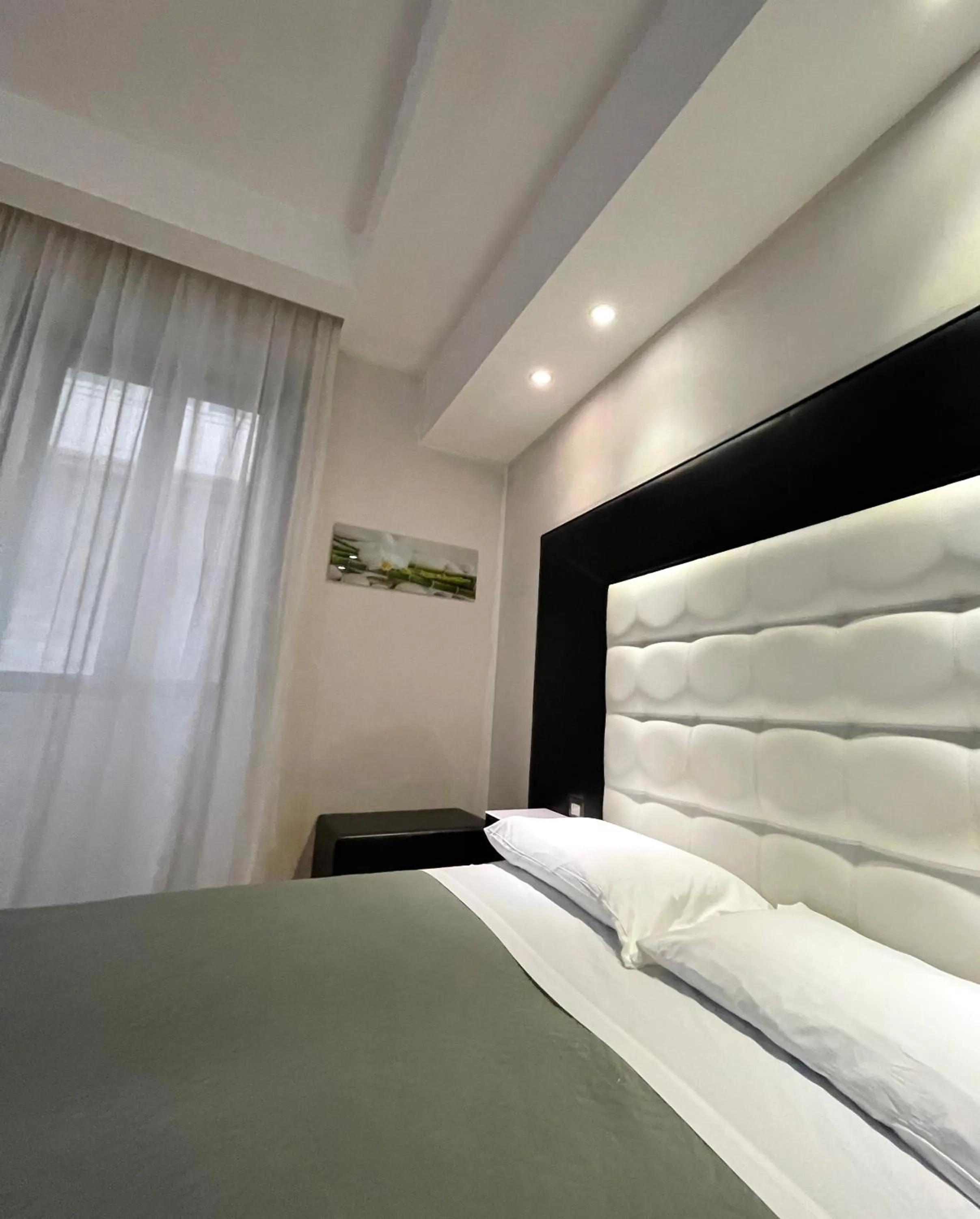 Photo of the whole room, Bed in Il Paradiso di Dante