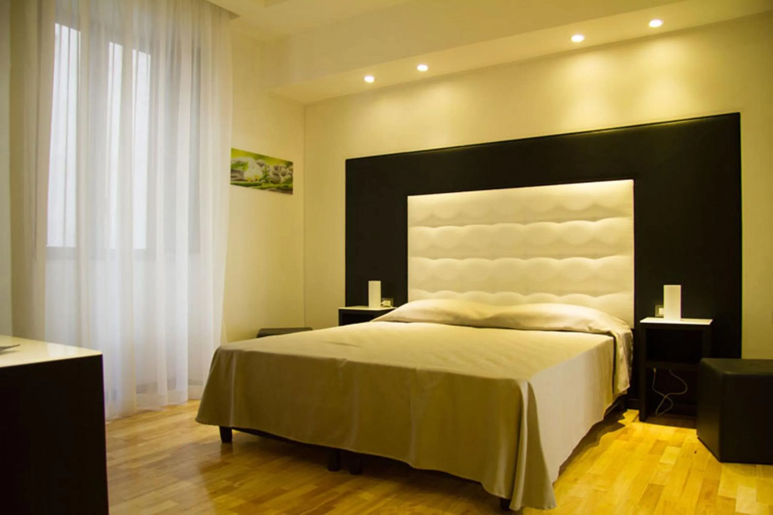 Photo of the whole room, Bed in Il Paradiso di Dante