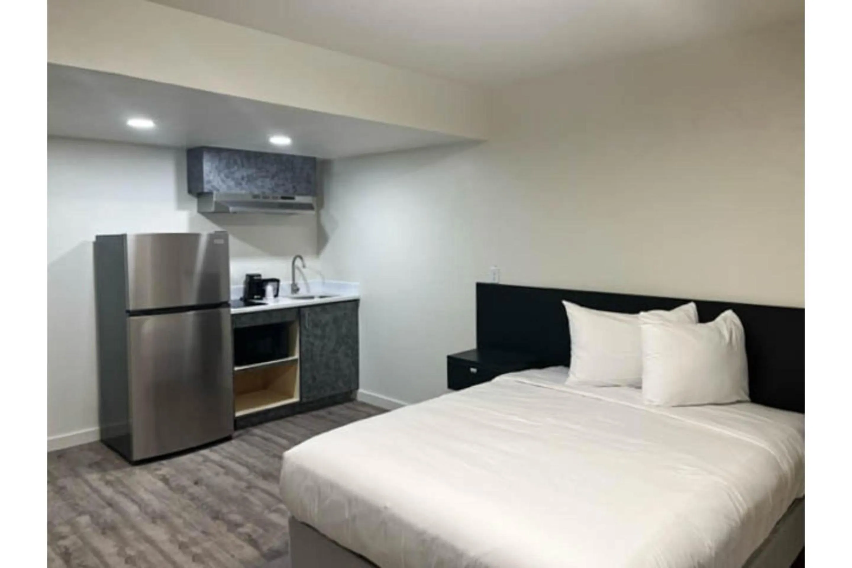 Bedroom, Bed in Pasco WA