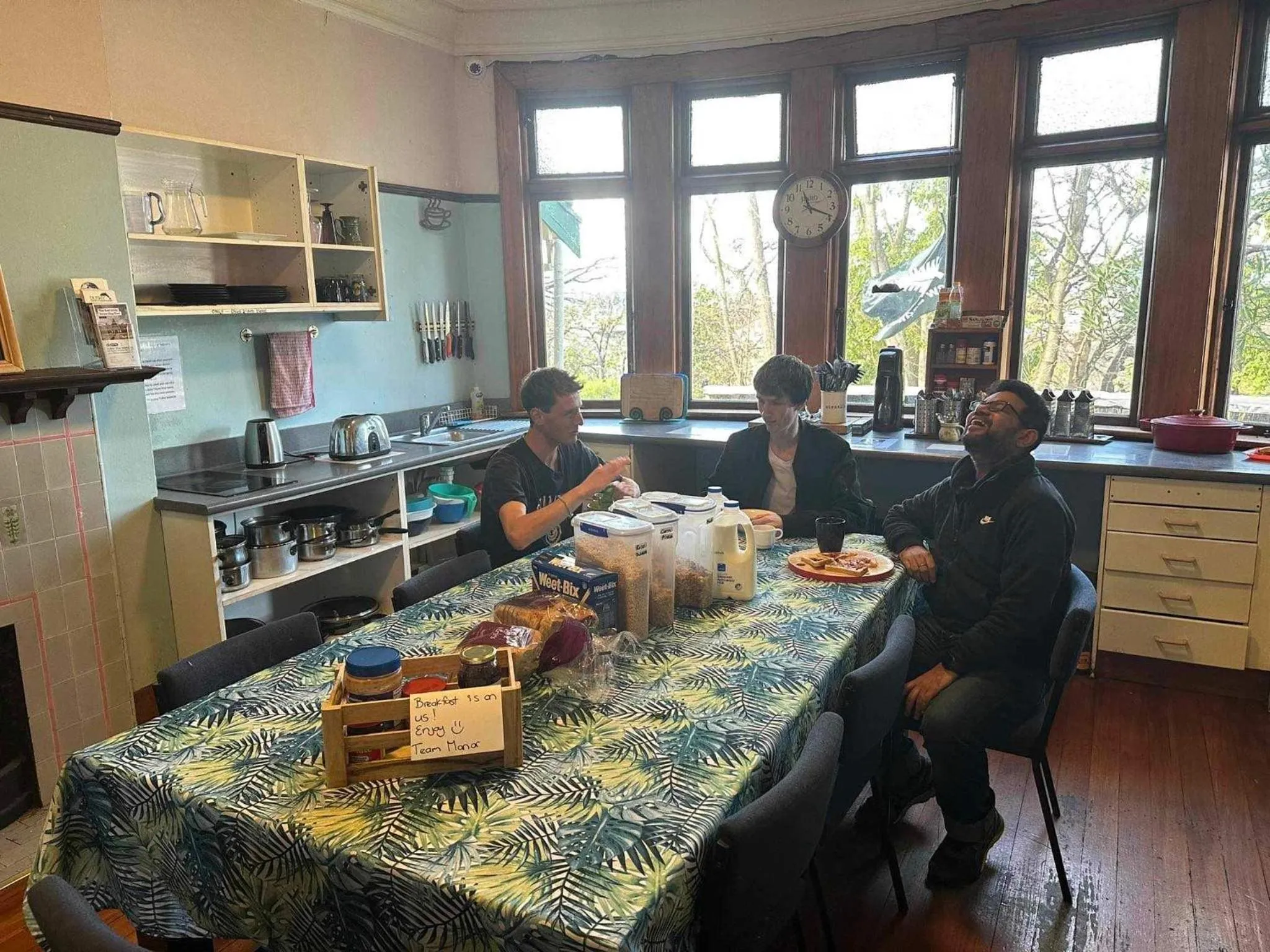 Breakfast, Restaurant/Places to Eat in Manor house backpackers