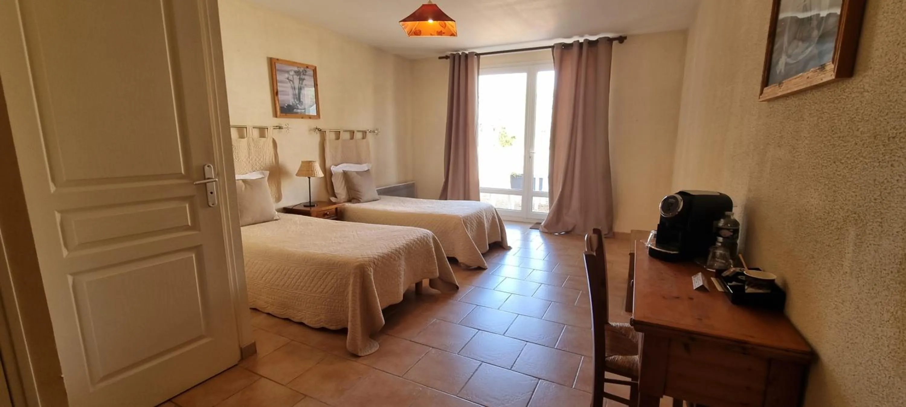 Bed in Domaine de la Courbe Hôtel & Spa