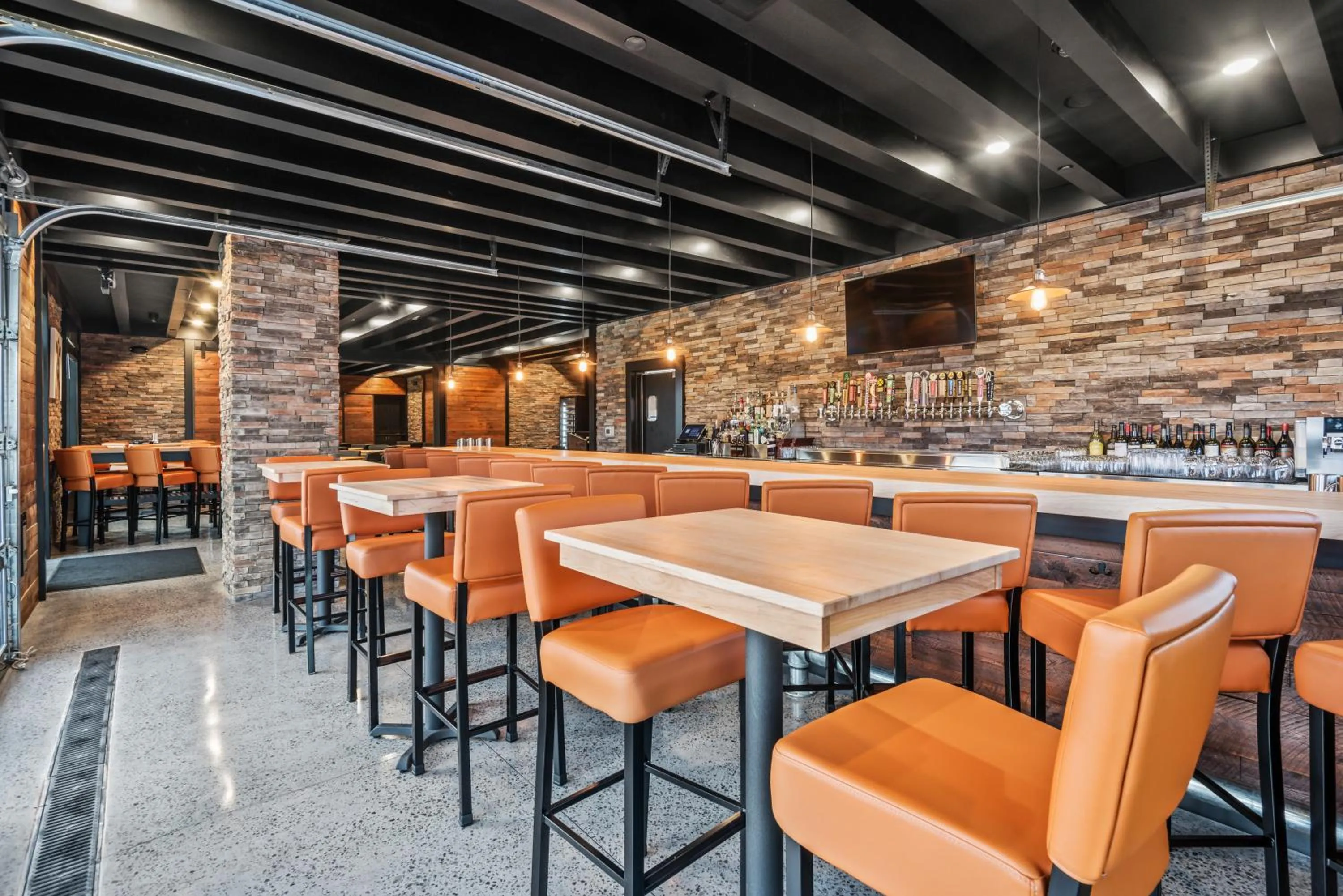 Lounge or bar in Cobblestone Hotel & Suites - Cullman