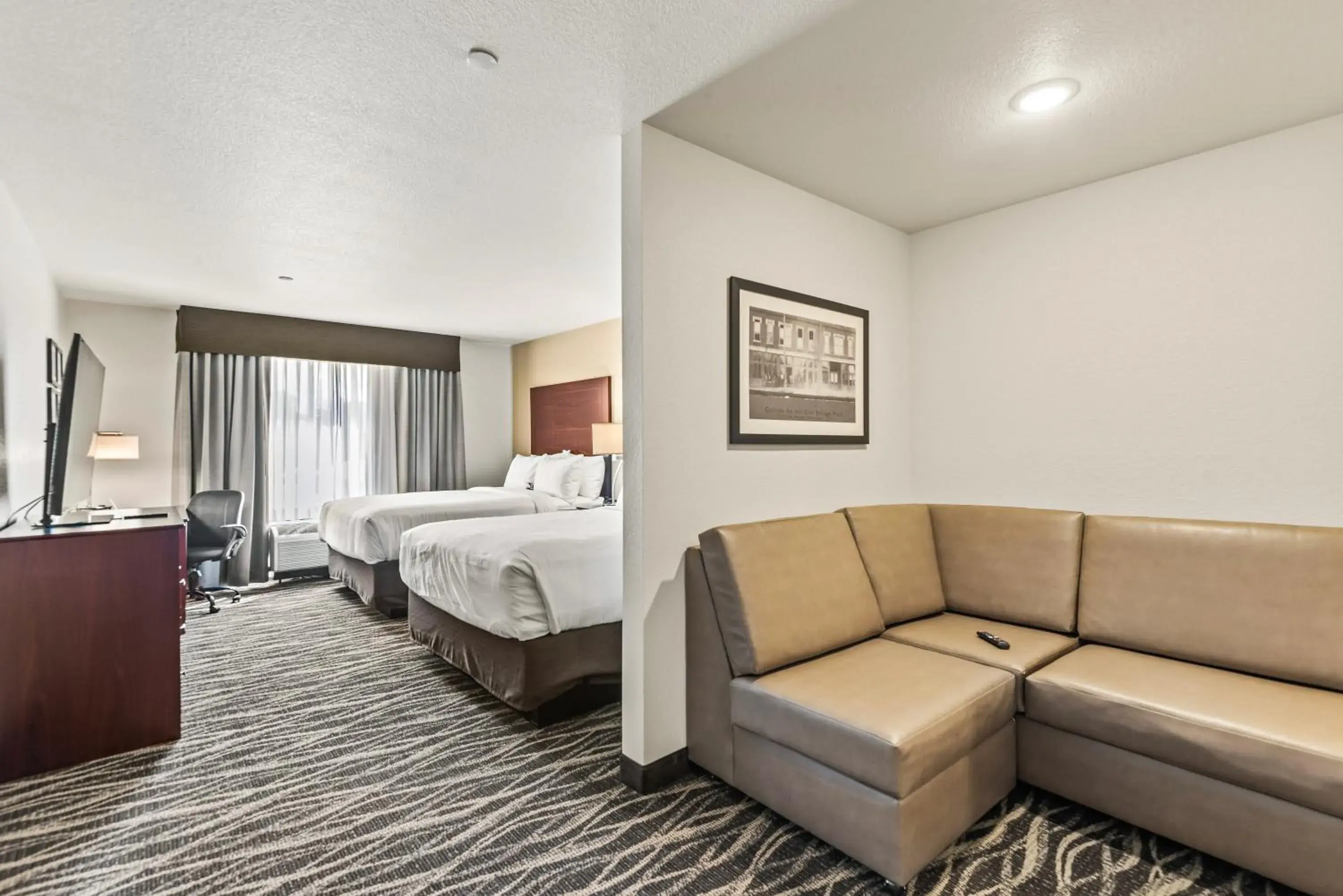 Queen Studio in Cobblestone Hotel & Suites - Cullman Queen Studio in Cobblestone Hotel & Suites - Cullman