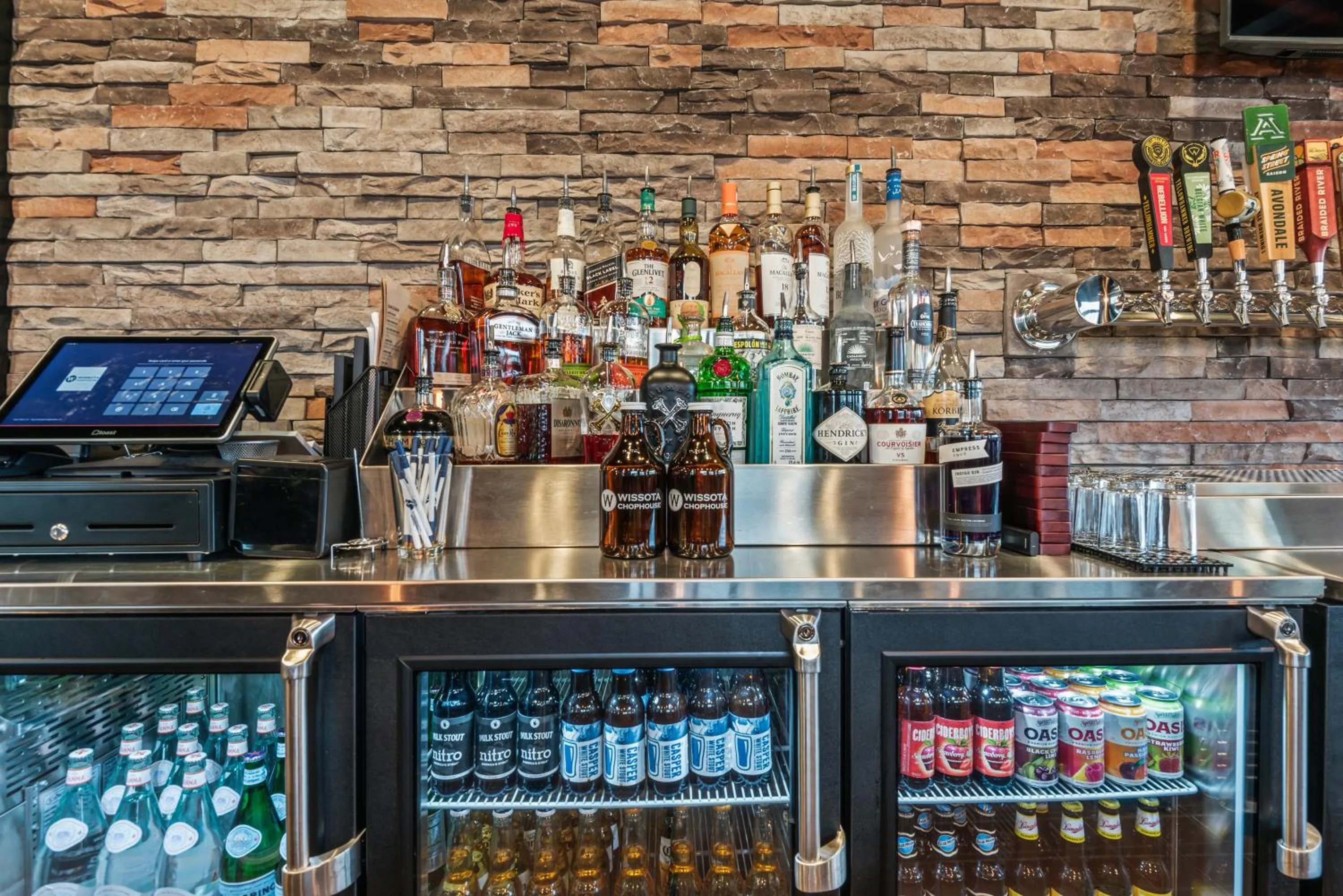 Lounge or bar in Cobblestone Hotel & Suites - Cullman