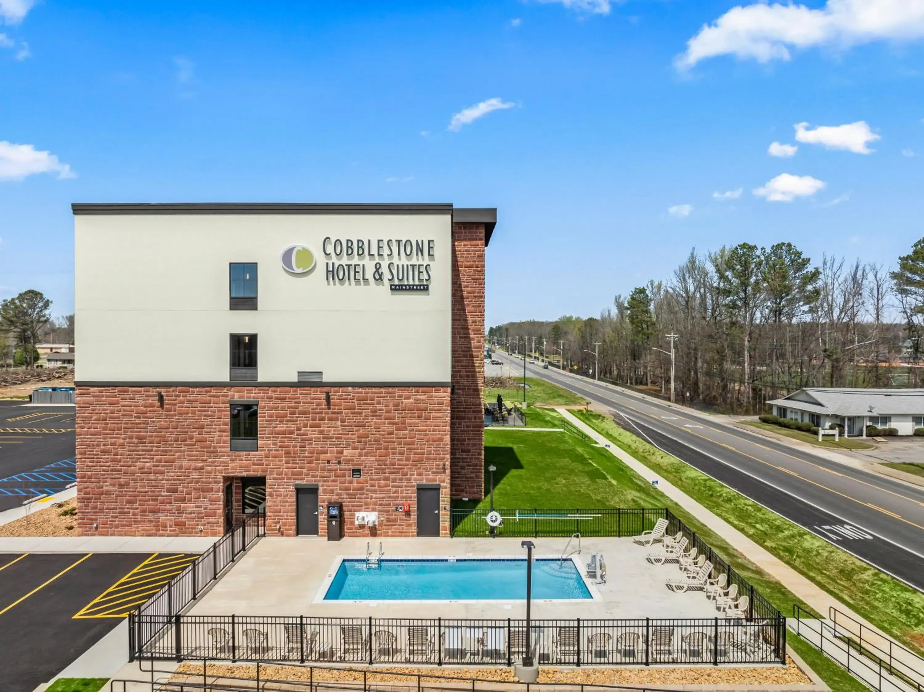 Property building in Cobblestone Hotel & Suites - Cullman Property building in Cobblestone Hotel & Suites - Cullman