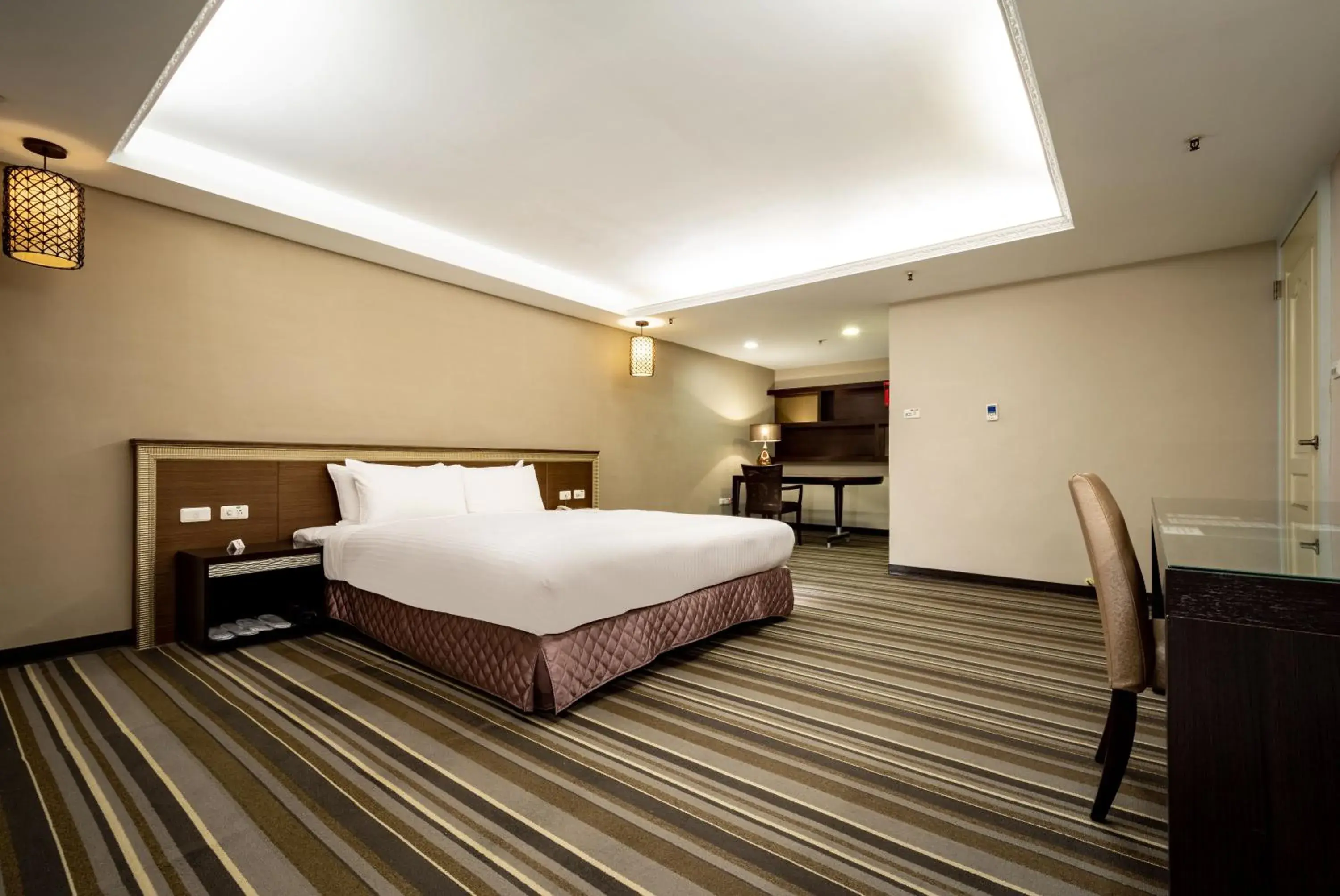 Bedroom, Bed in Yoyo Hotel Bedroom, Bed in Yoyo Hotel