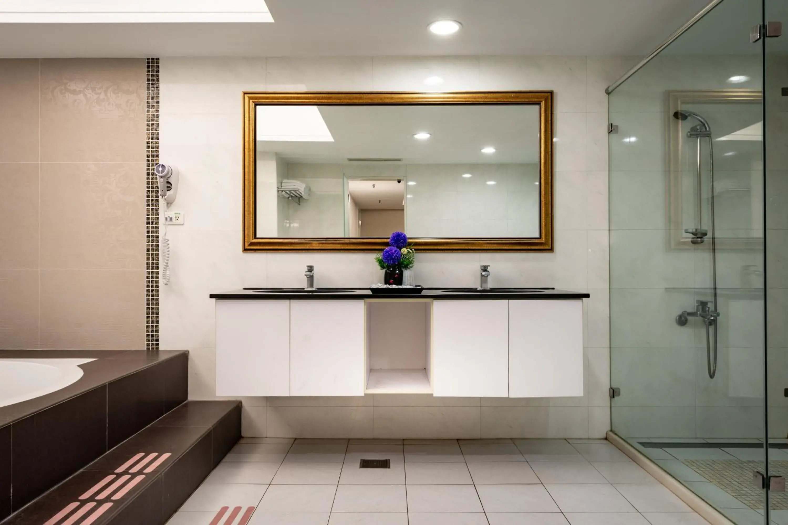 Bathroom in Yoyo Hotel Bathroom in Yoyo Hotel