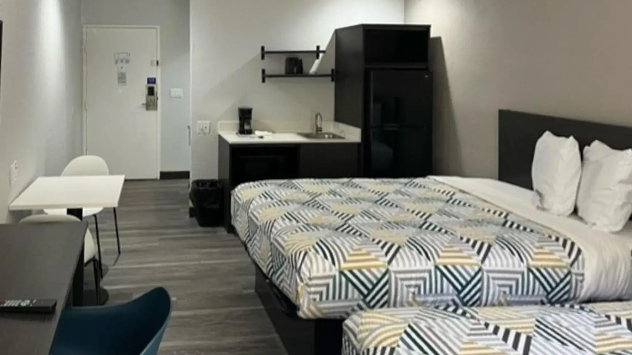 Bedroom, Bed in Studio 6 Little Rock AR South Bedroom, Bed in Studio 6 Little Rock AR South