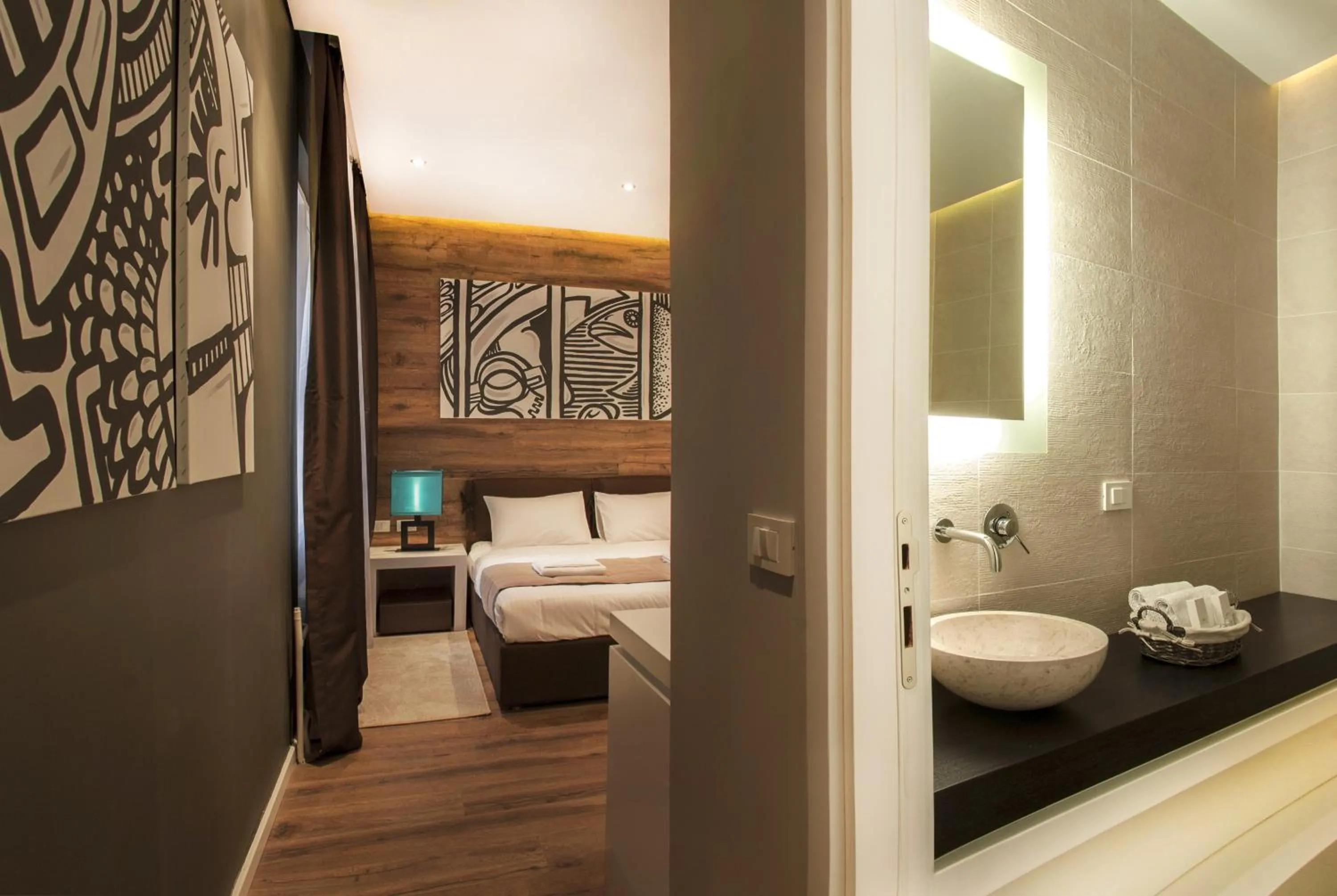 Bathroom, Bed in Eden Garden Suites