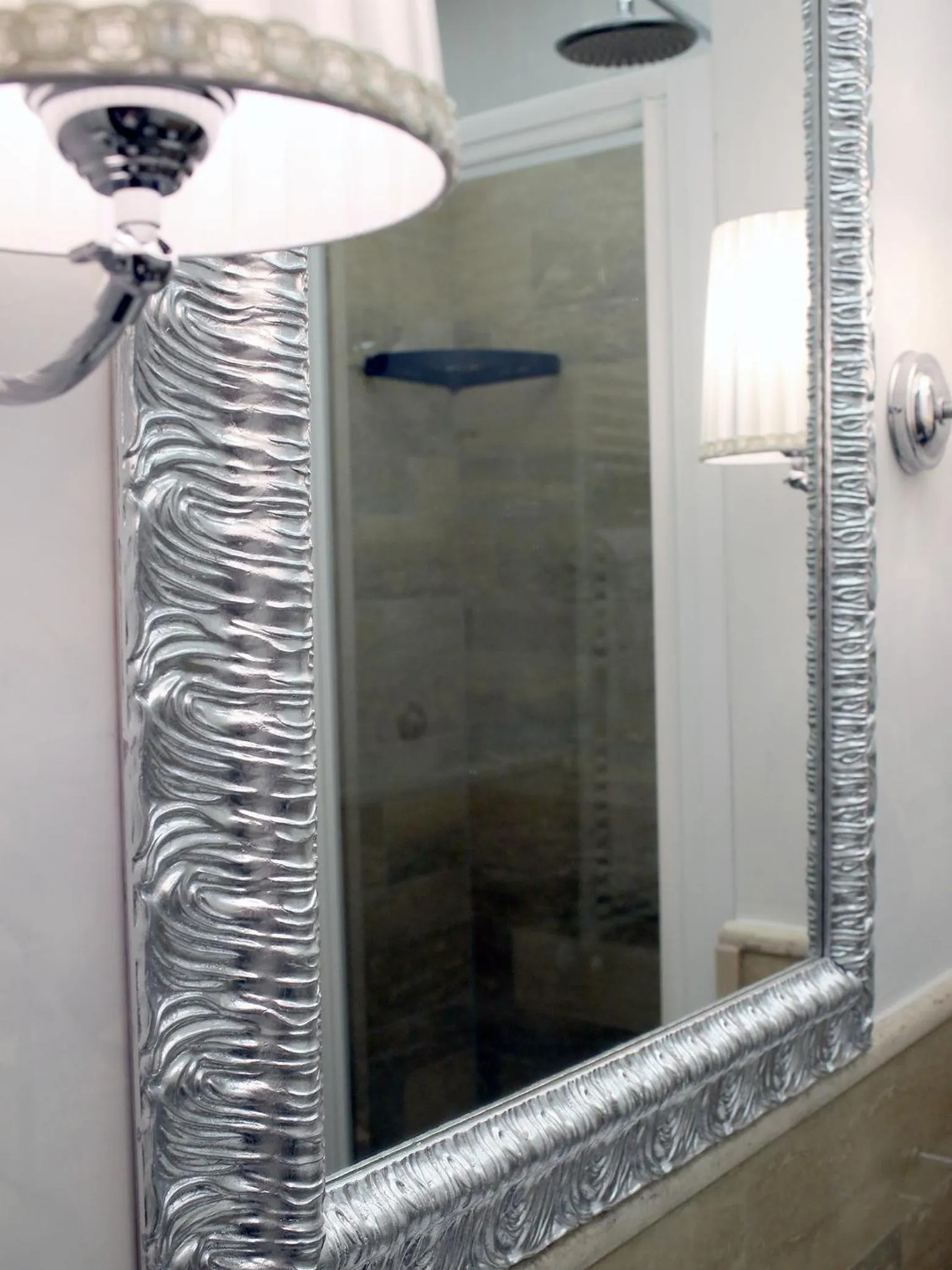 Decorative detail in Piccolo di Piazza di Spagna Suites