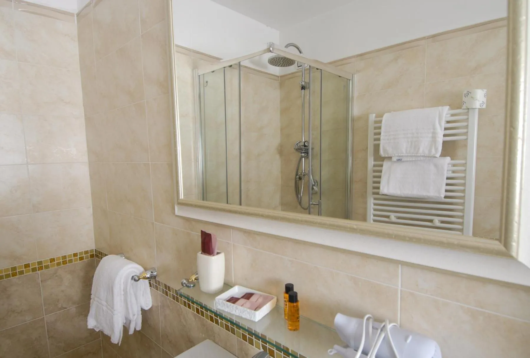 Bathroom in Piccolo di Piazza di Spagna Suites