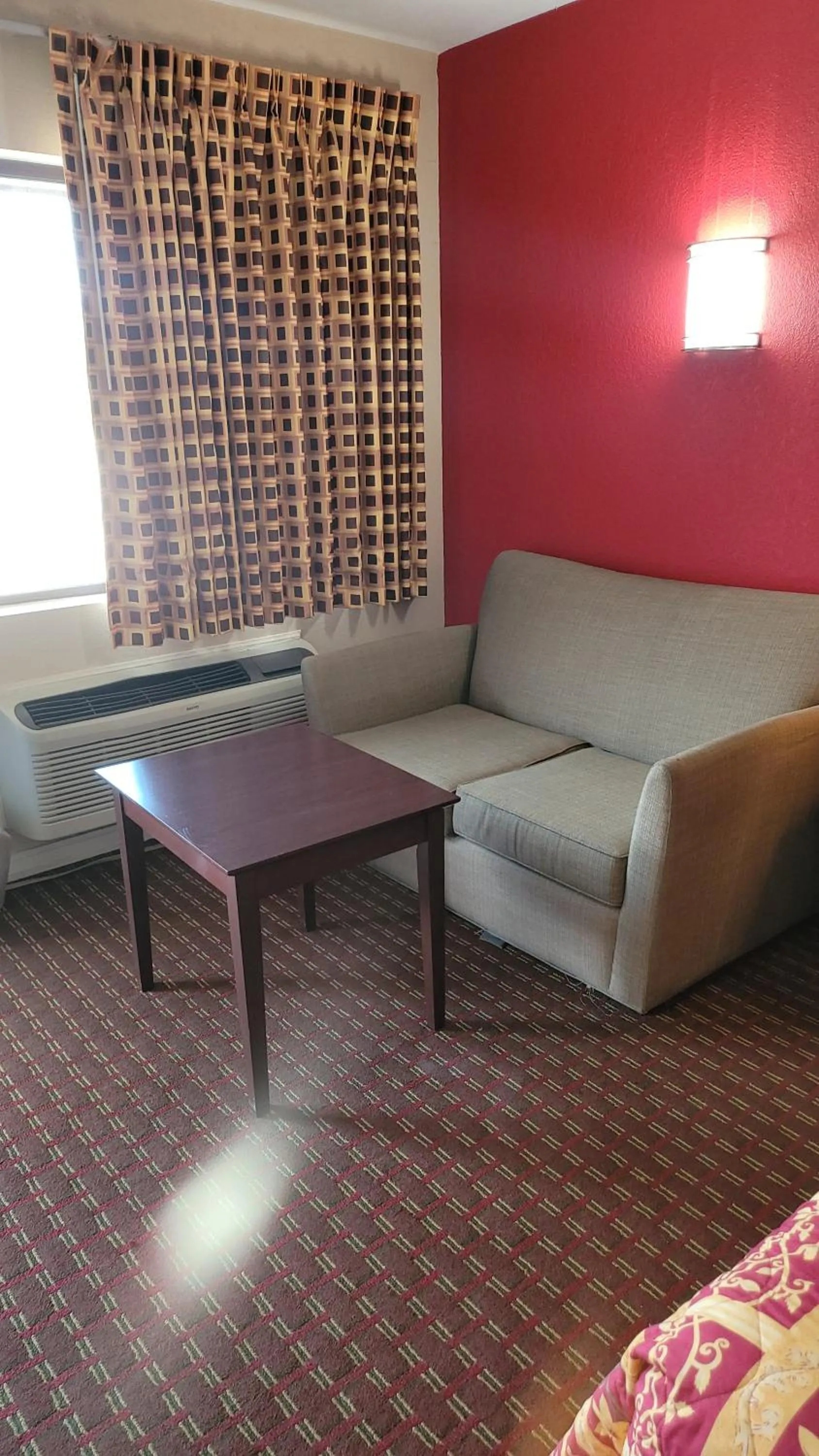 Seating area in Western Motel