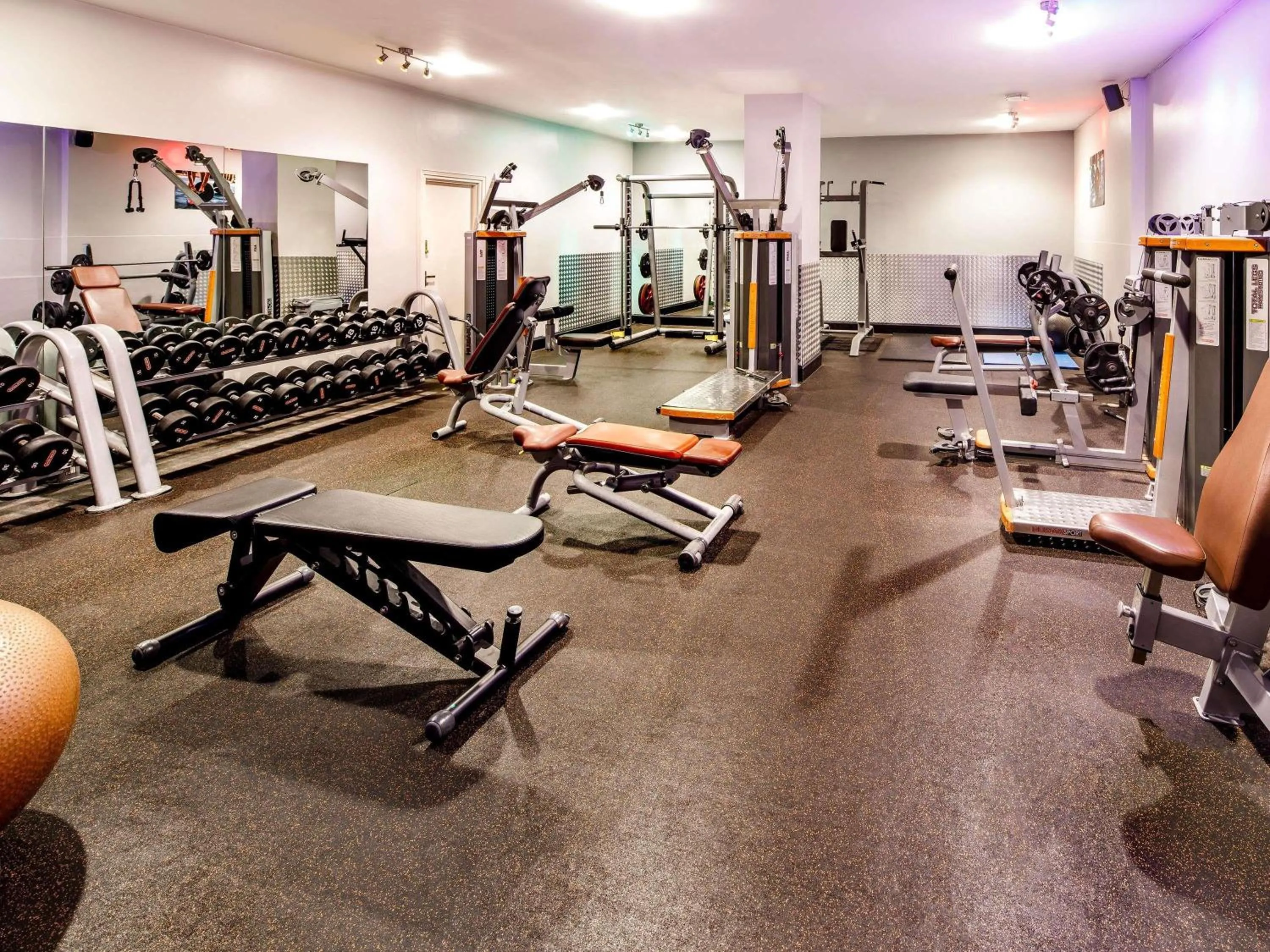 Fitness centre/facilities in Mercure Telford Centre Hotel