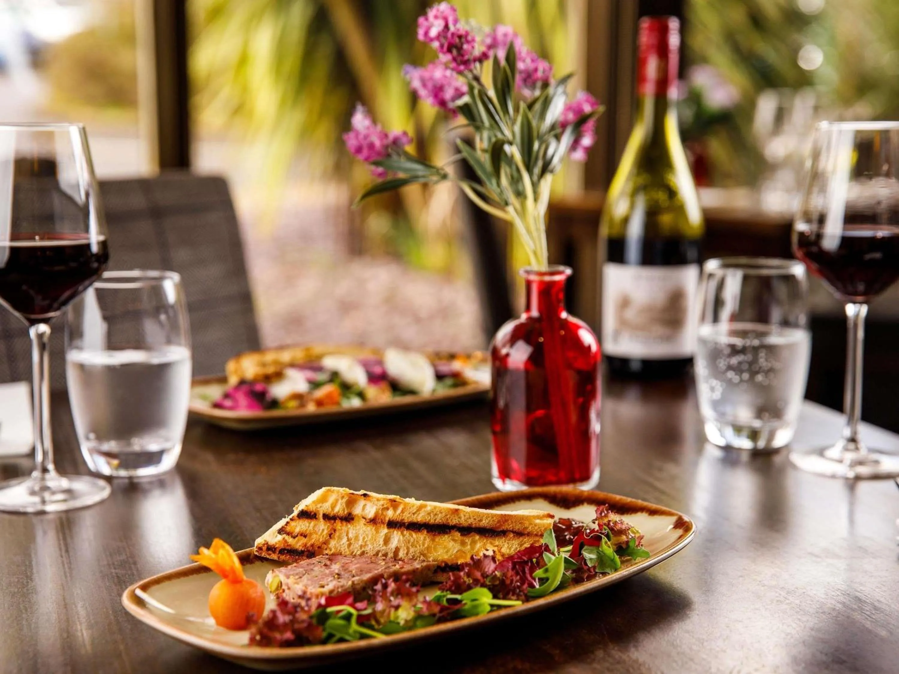 Restaurant/places to eat in Mercure Telford Centre Hotel