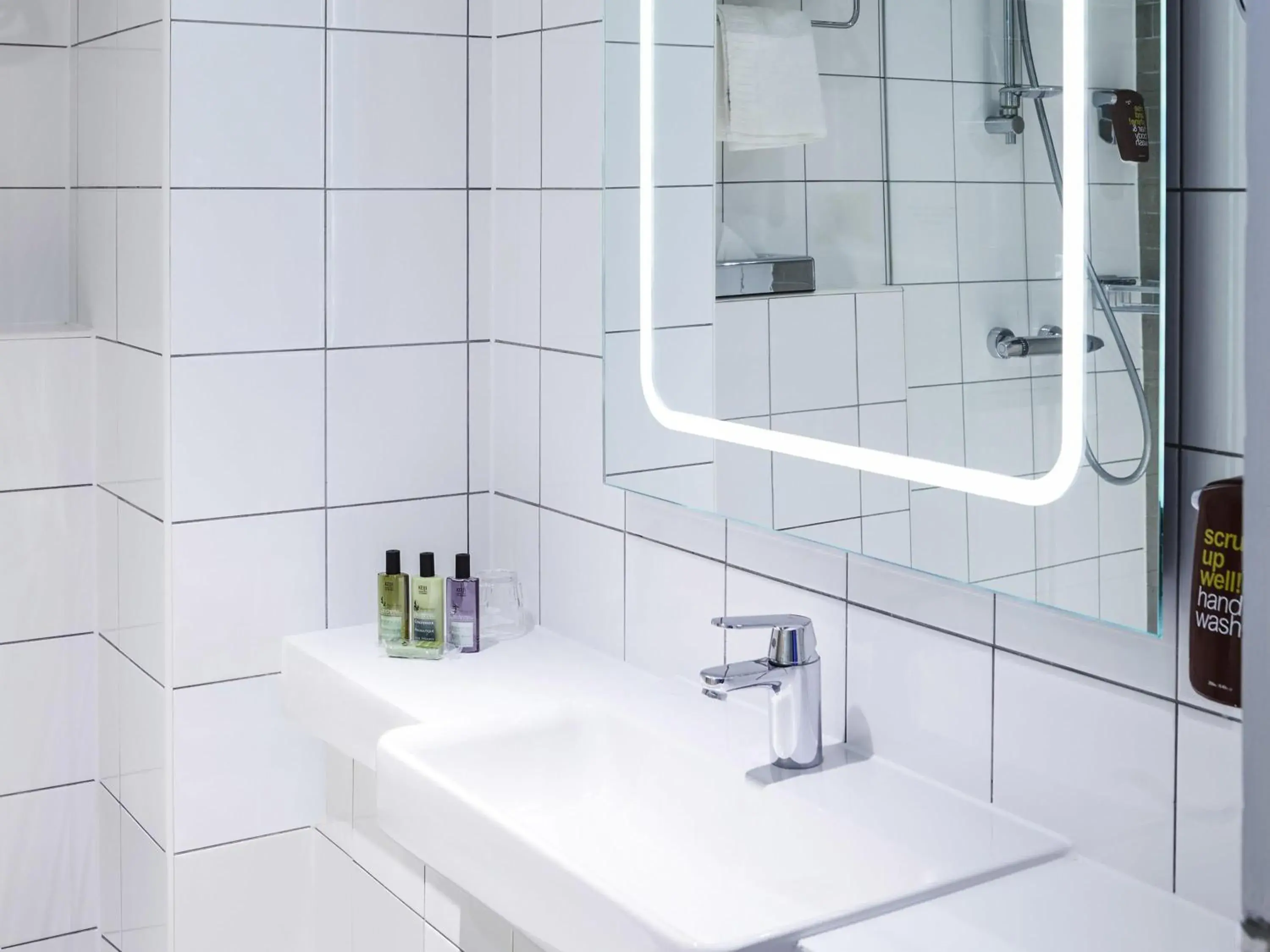 Bedroom in Mercure Telford Centre Hotel Bedroom in Mercure Telford Centre Hotel