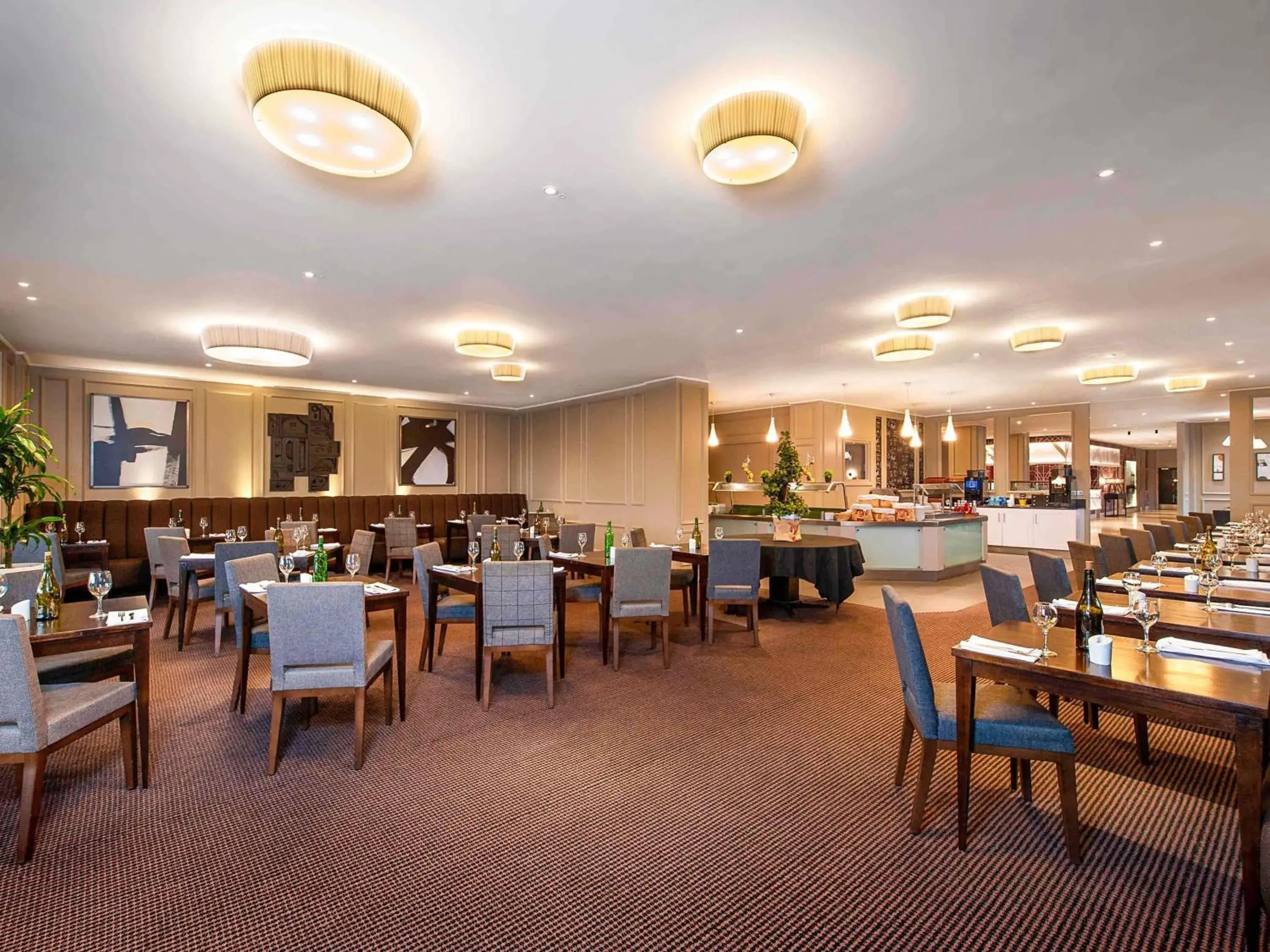 Restaurant/places to eat in Mercure Telford Centre Hotel Restaurant/places to eat in Mercure Telford Centre Hotel