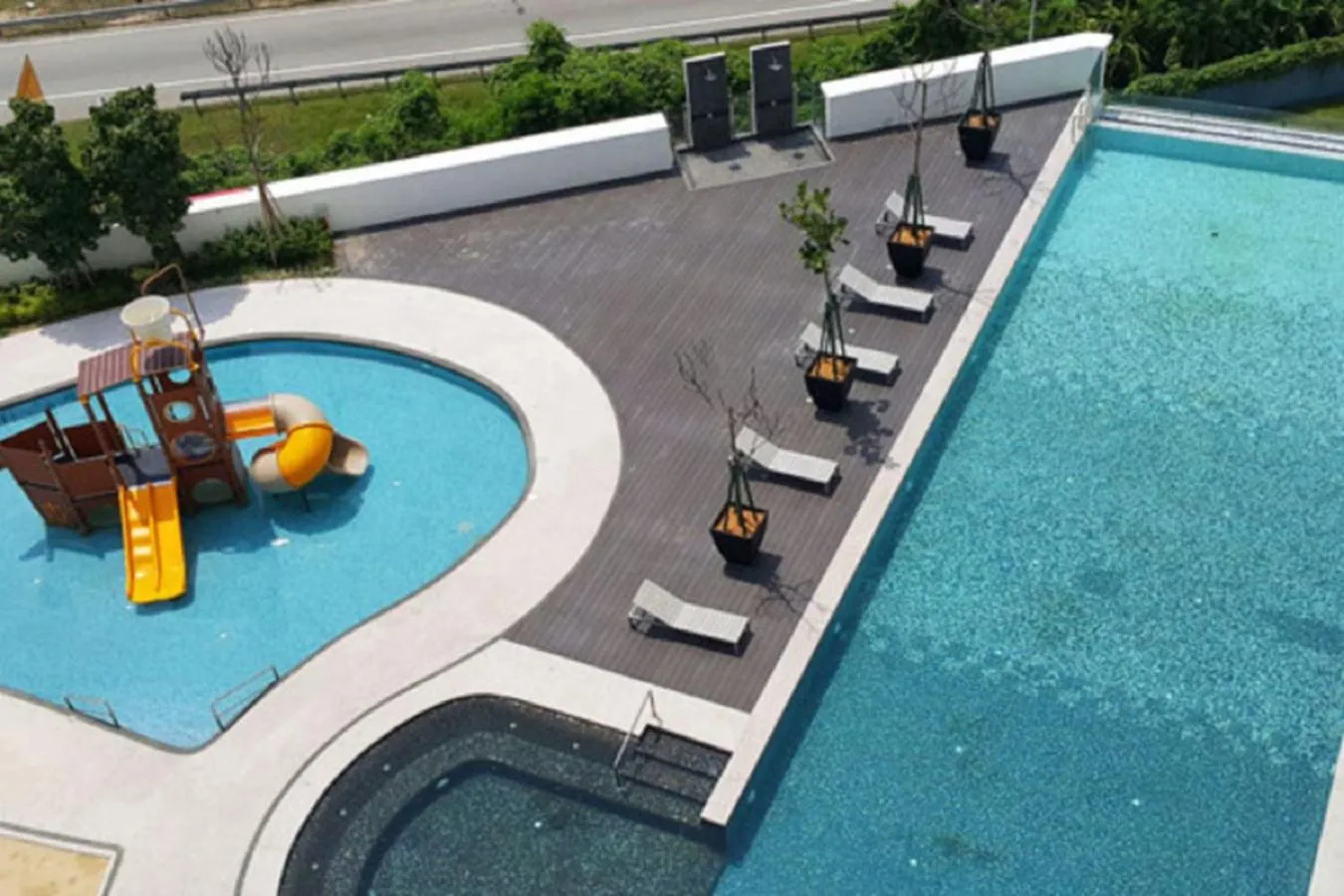 Swimming pool in Ipoh D Festivo Suites 6-10pax 10mins to Sunway Tambun by IWH