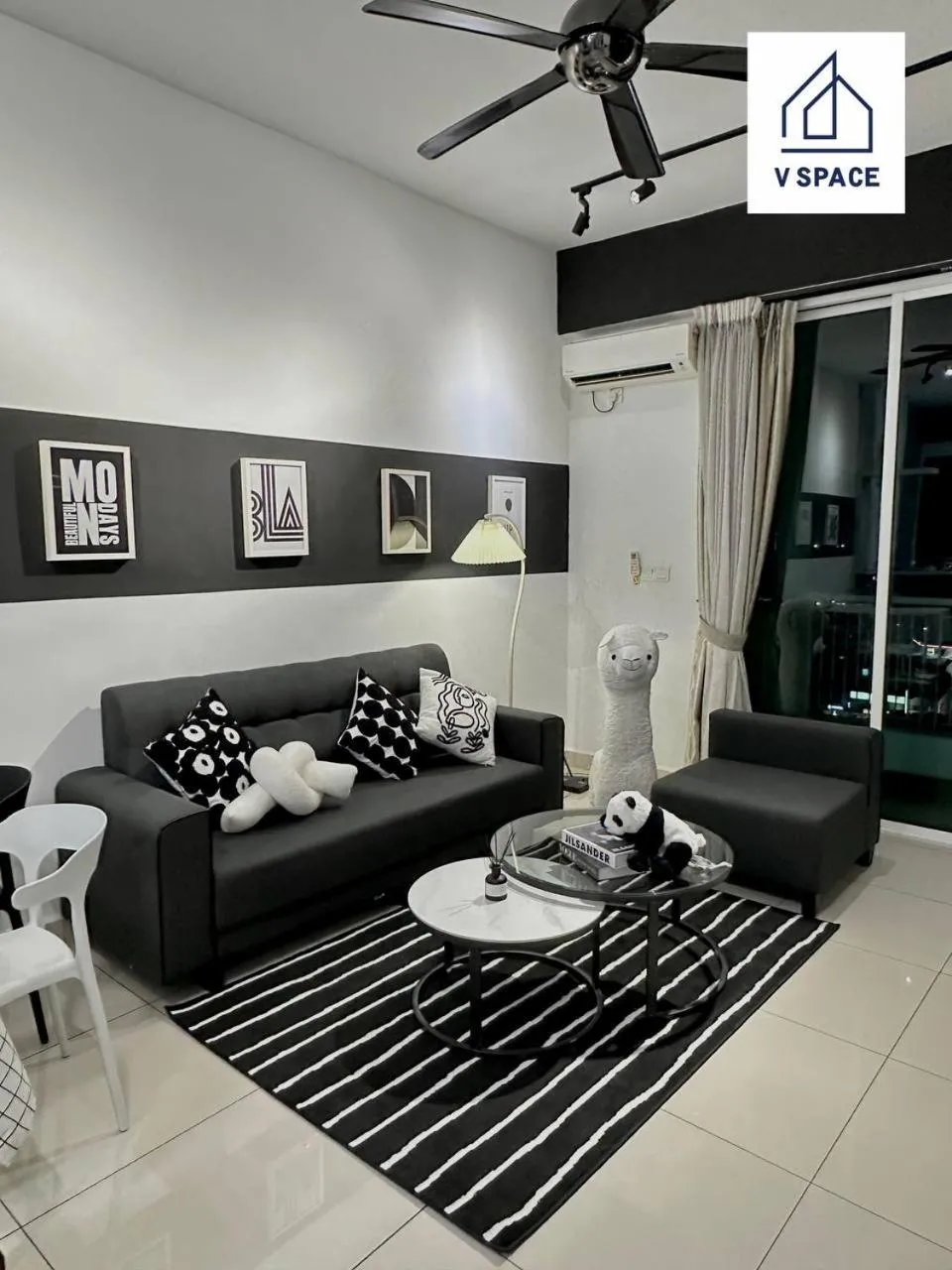 Living room in Ipoh D Festivo Suites 6-10pax 10mins to Sunway Tambun by IWH