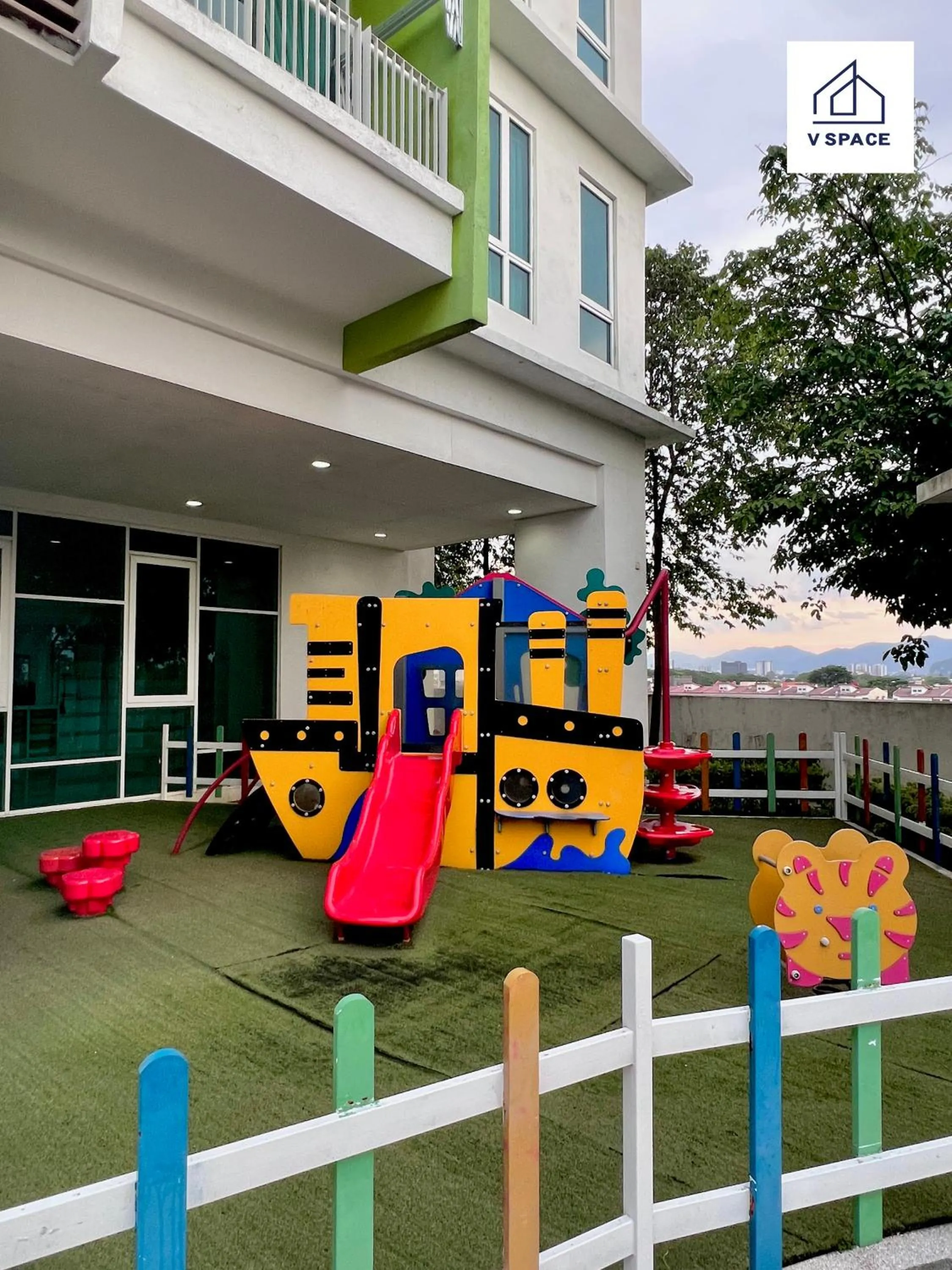 Children play ground in Ipoh D Festivo Suites 6-10pax 10mins to Sunway Tambun by IWH