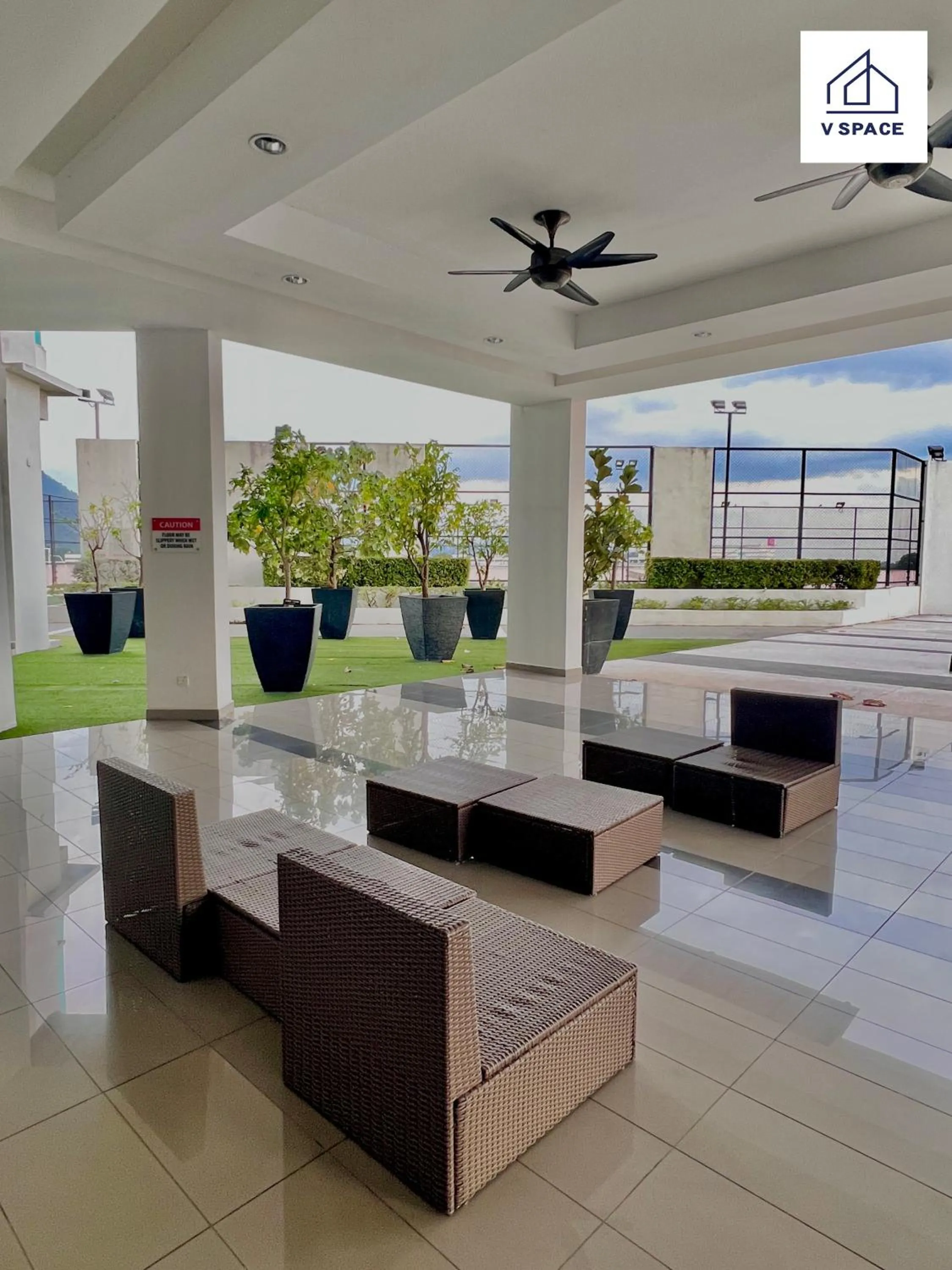 Patio in Ipoh D Festivo Suites 6-10pax 10mins to Sunway Tambun by IWH