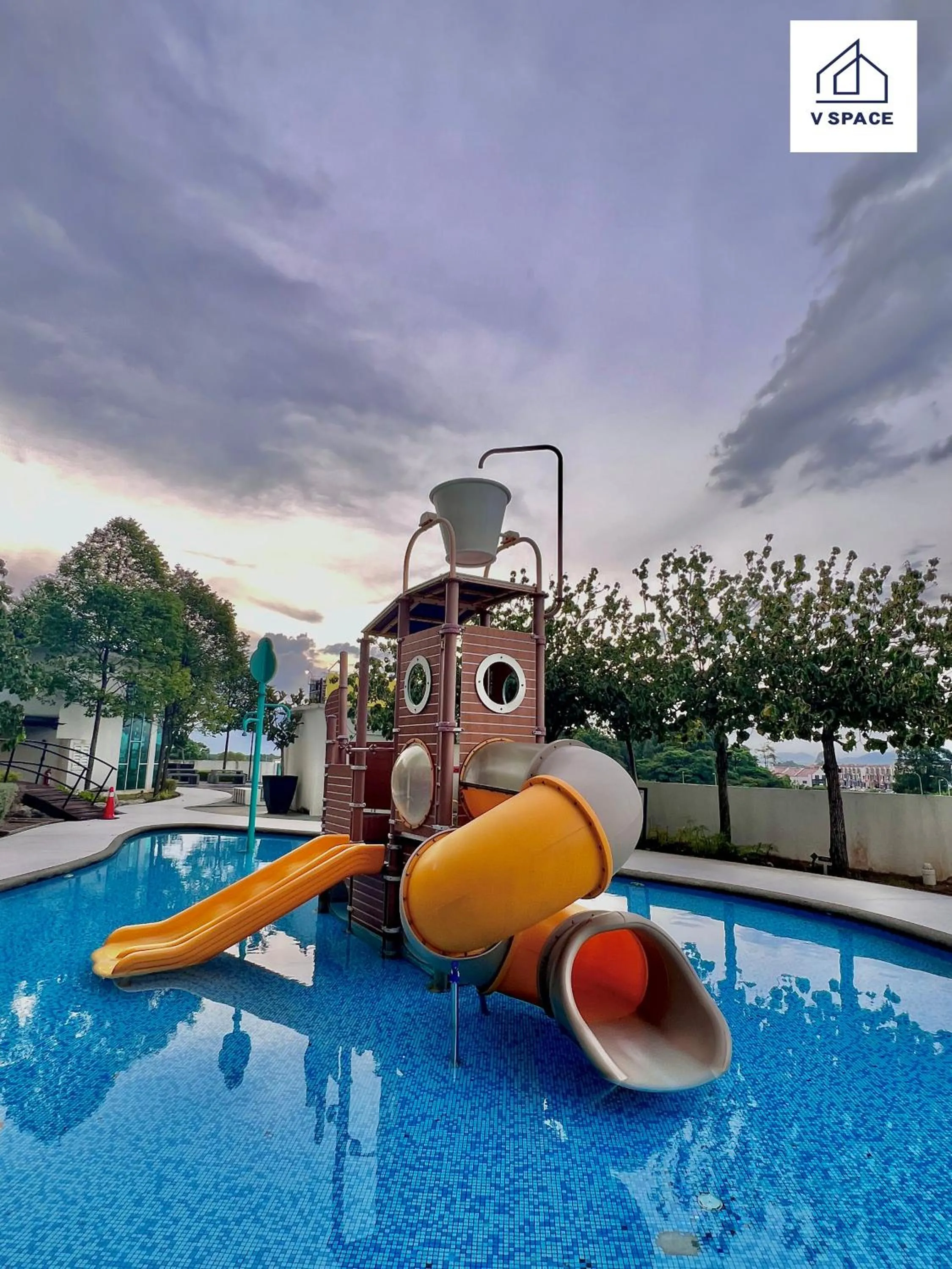 Children play ground in Ipoh D Festivo Suites 6-10pax 10mins to Sunway Tambun by IWH