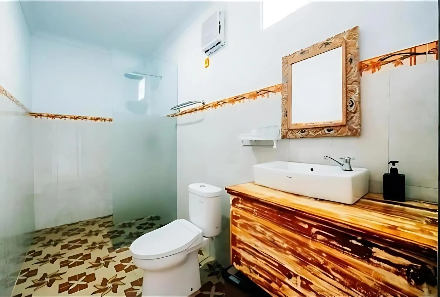 Toilet in Tinggian Hill Retreat