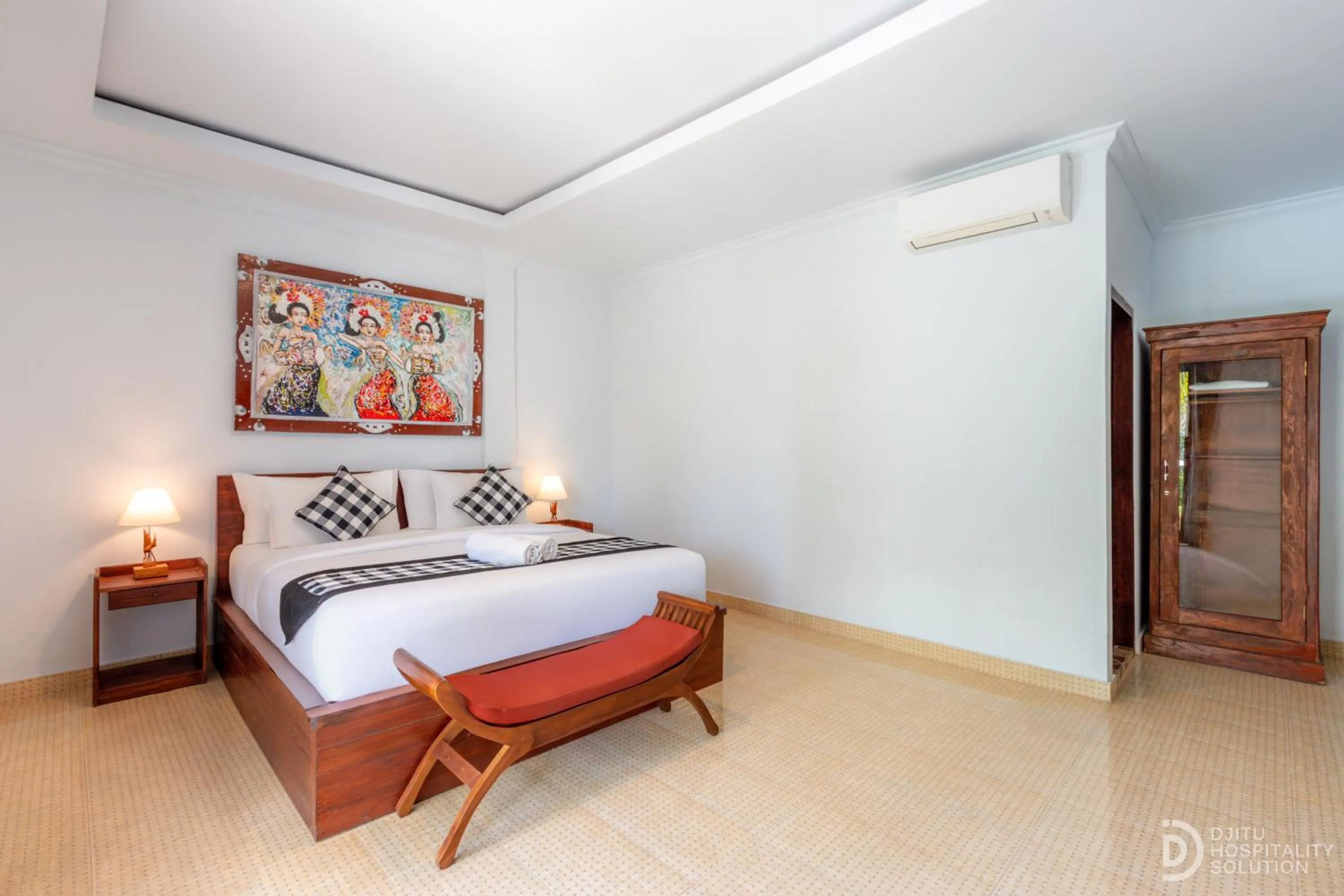 Bed in Tinggian Hill Retreat